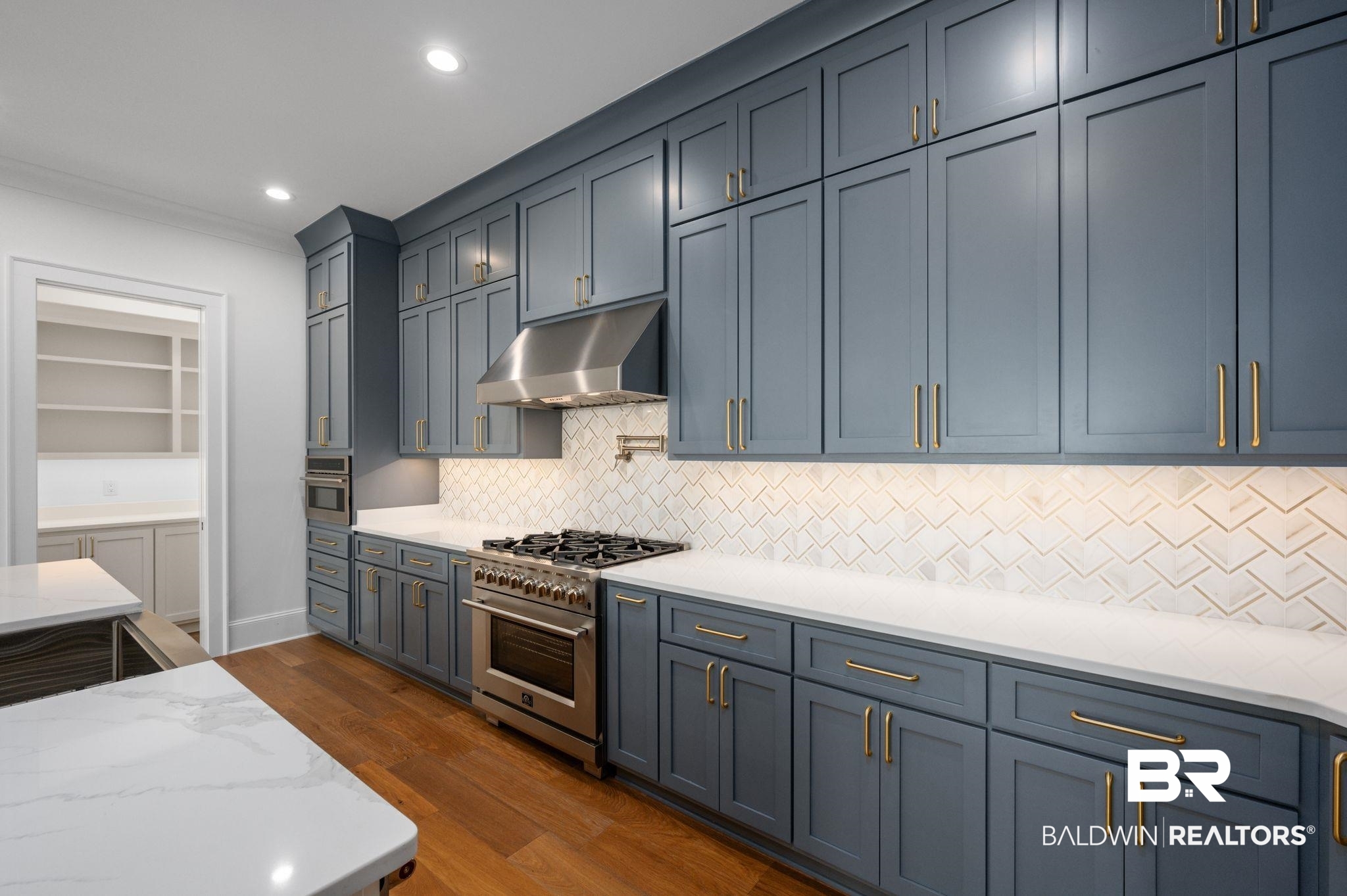 841 Inlet Circle