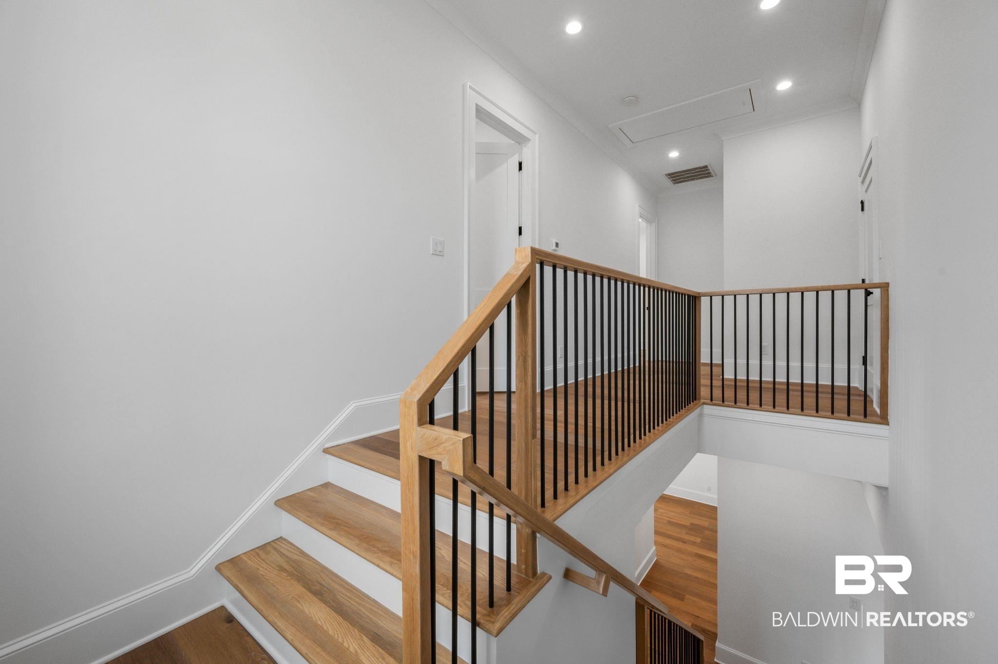 841 Inlet Circle