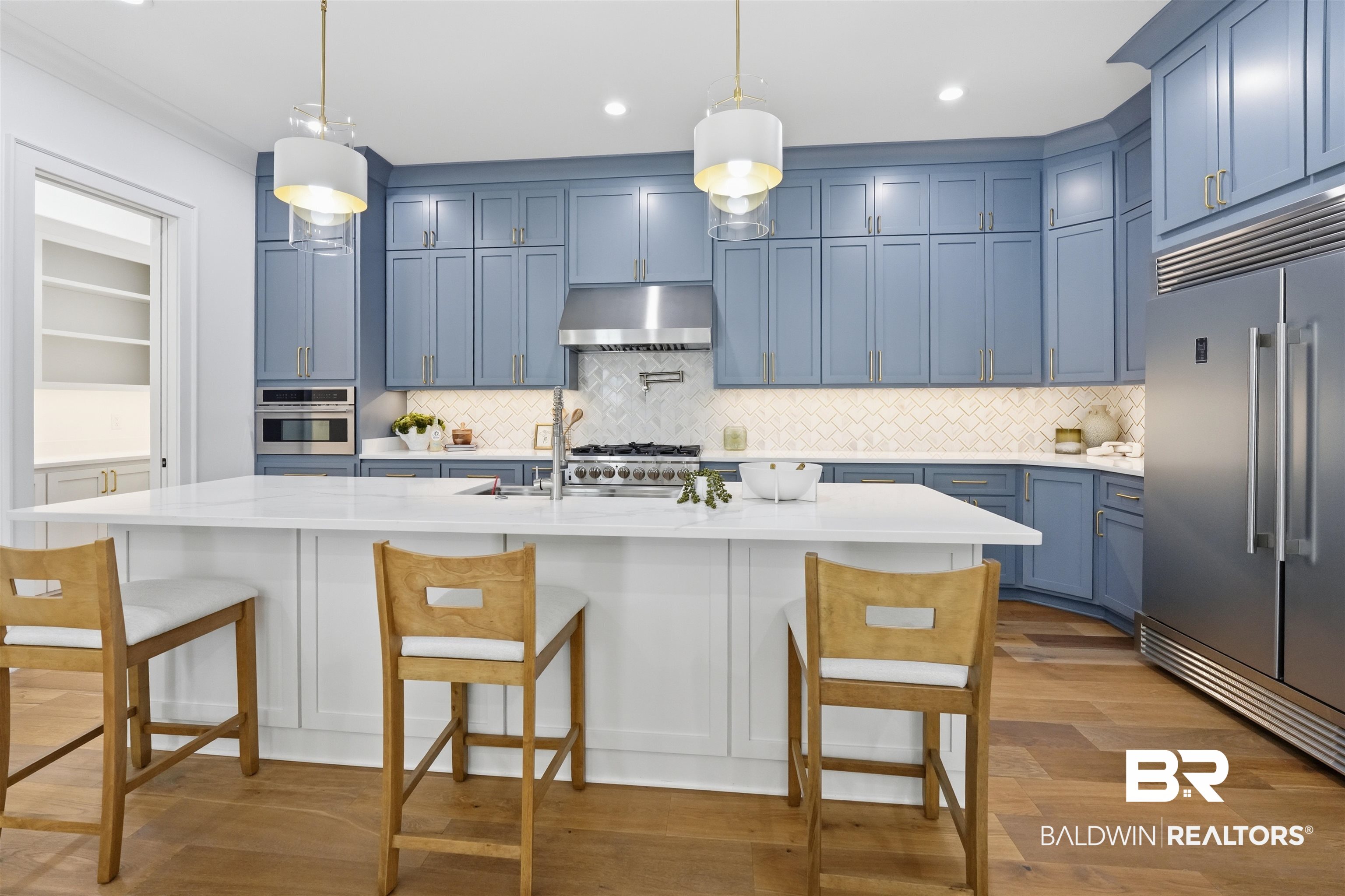 841 Inlet Circle