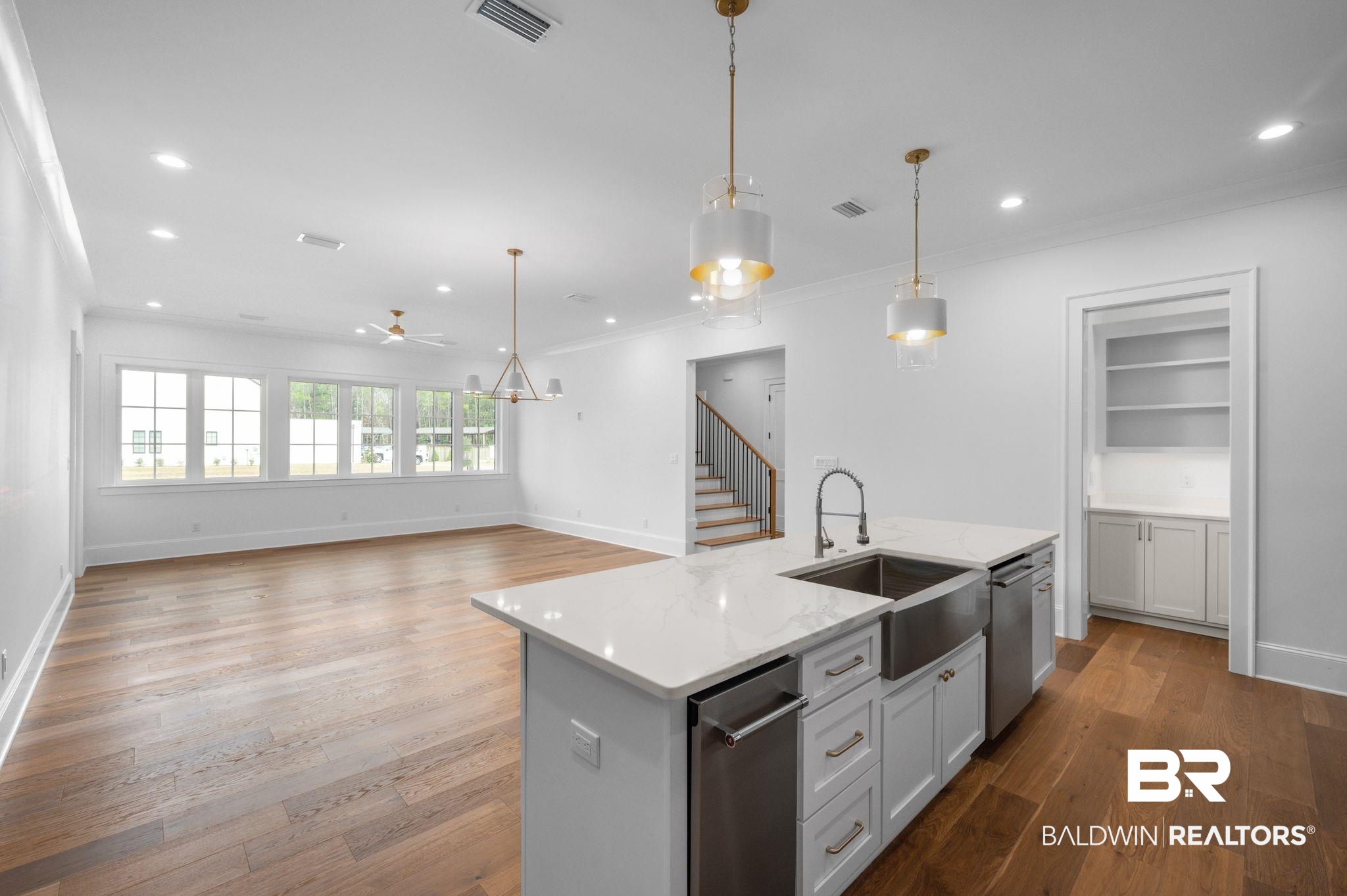 841 Inlet Circle