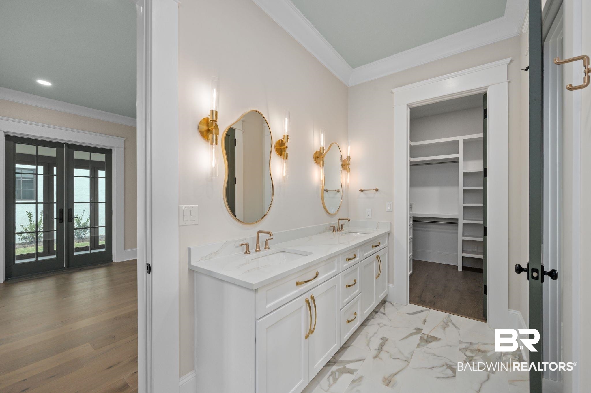 845 Inlet Circle