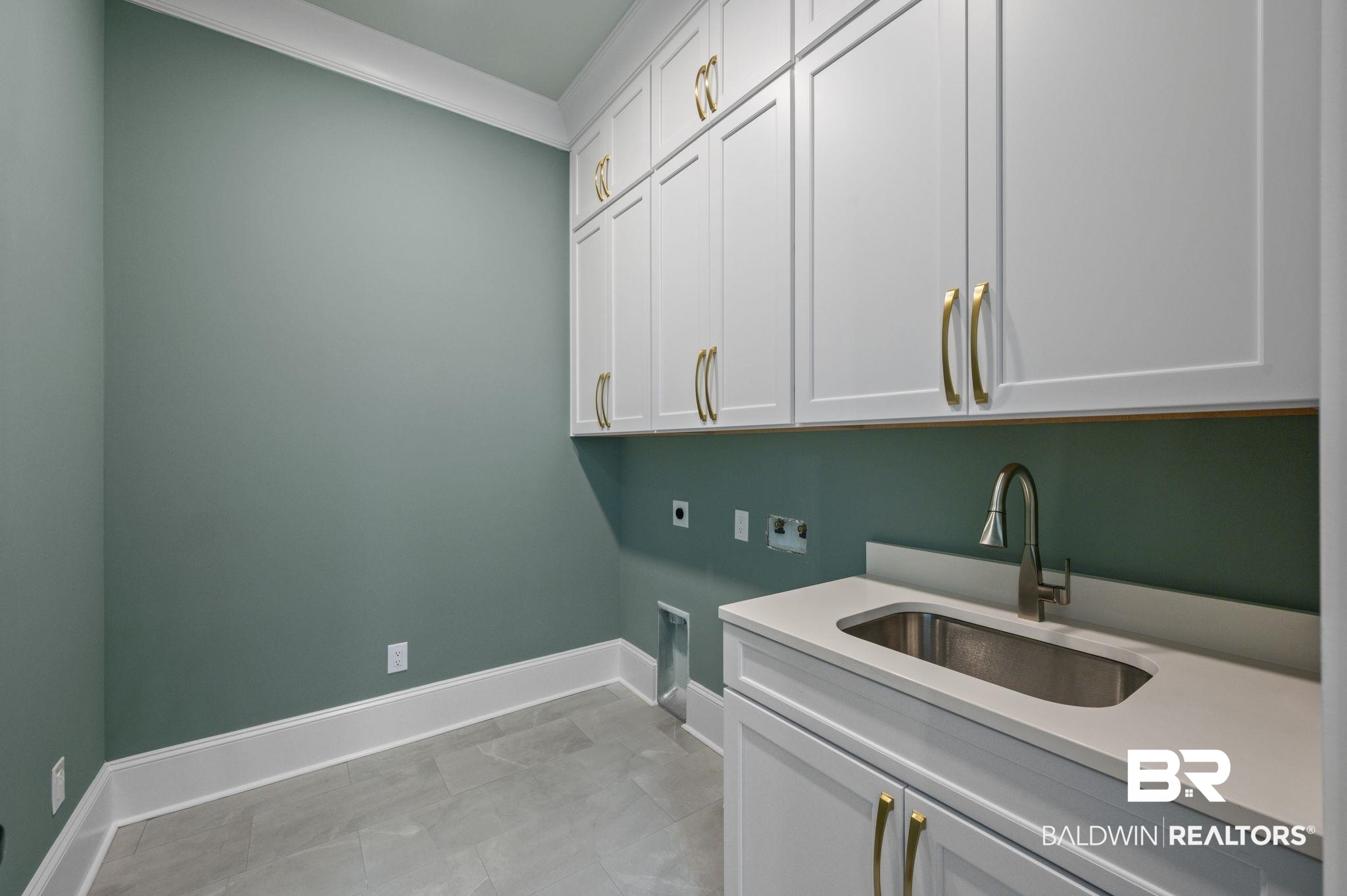 845 Inlet Circle