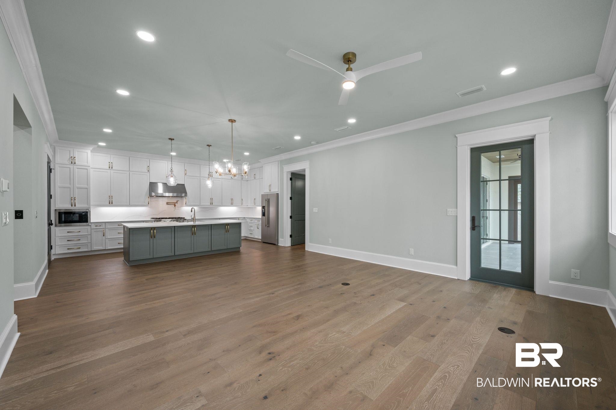 845 Inlet Circle
