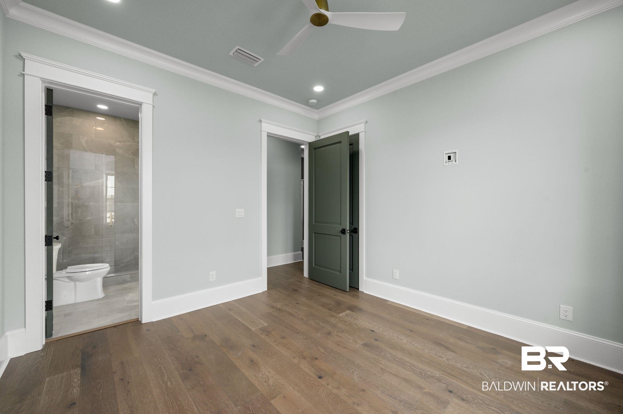 845 Inlet Circle