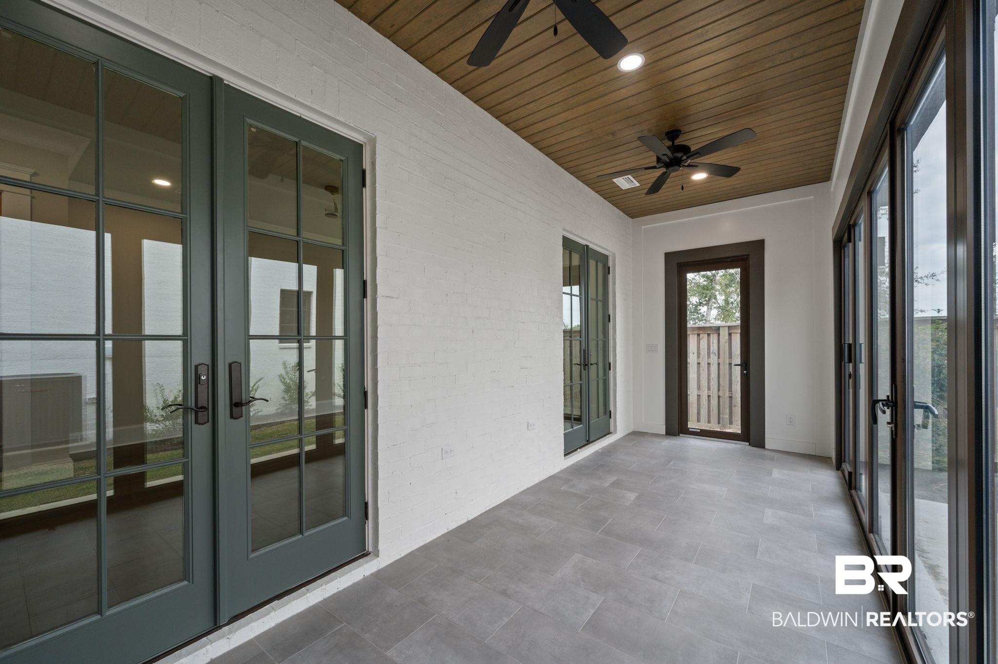 845 Inlet Circle