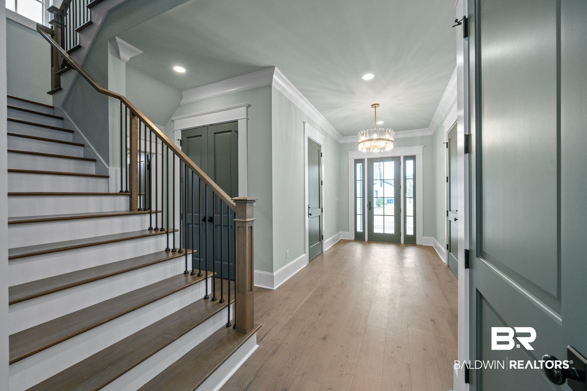 845 Inlet Circle