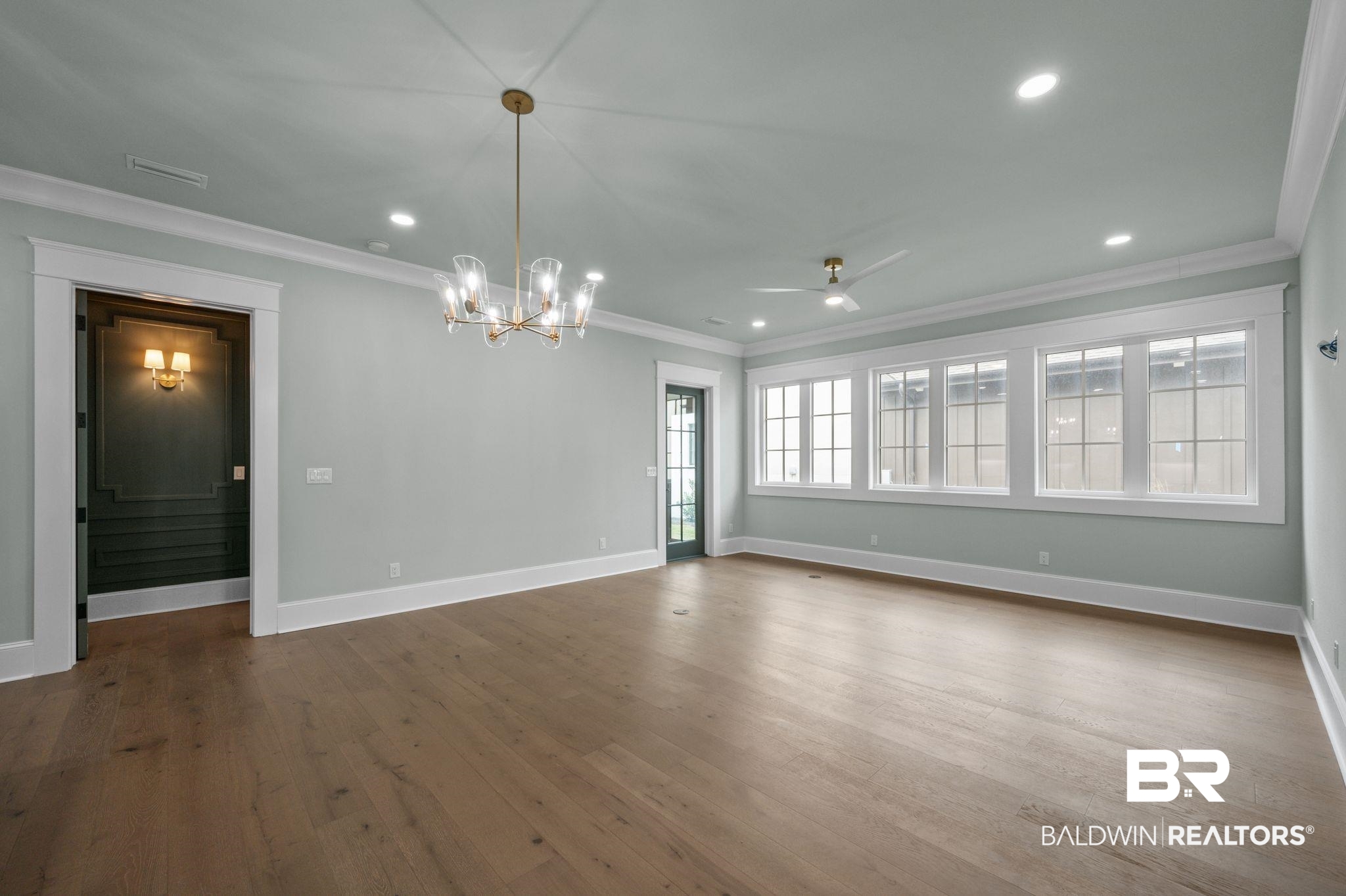845 Inlet Circle