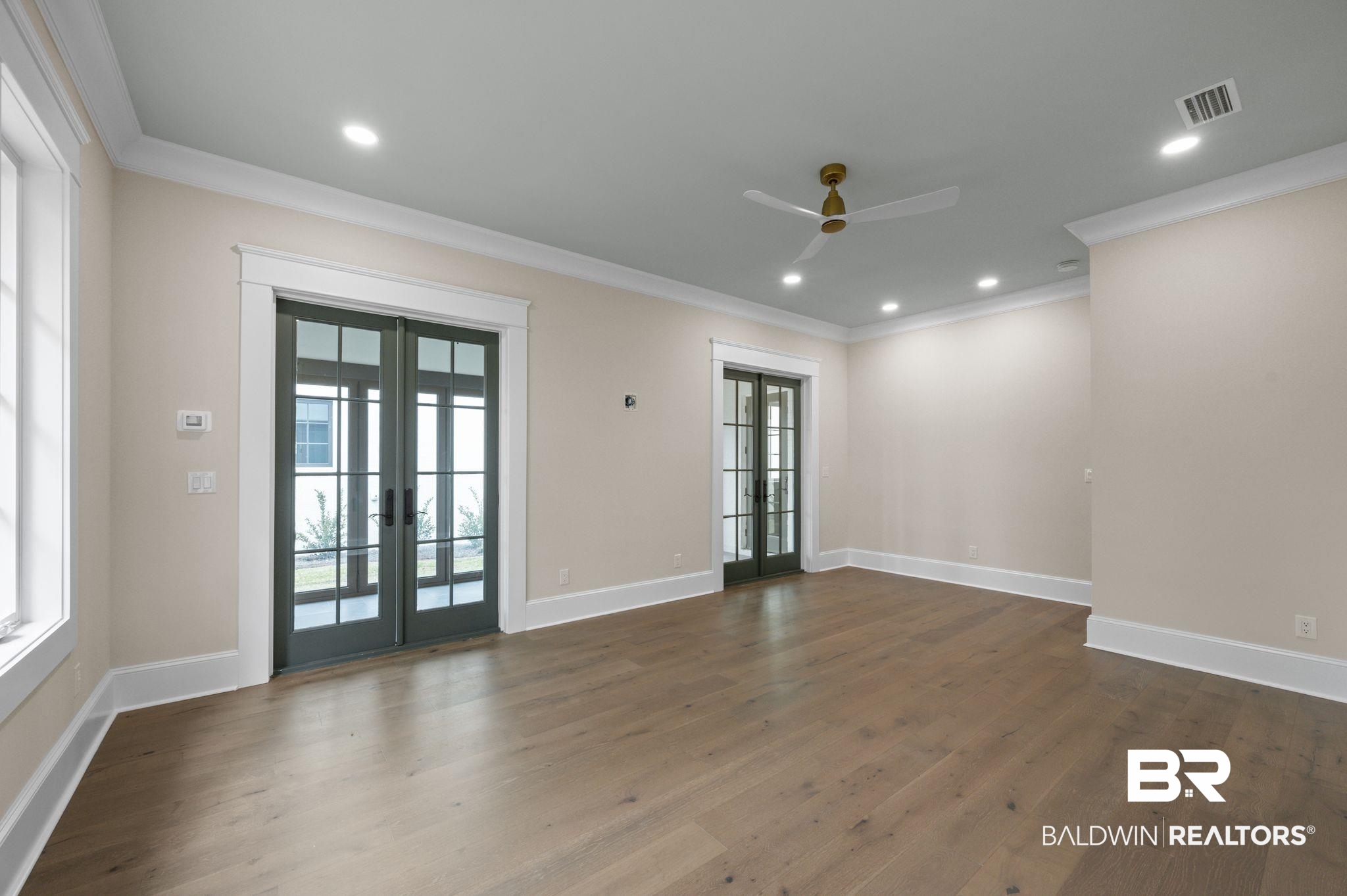 845 Inlet Circle