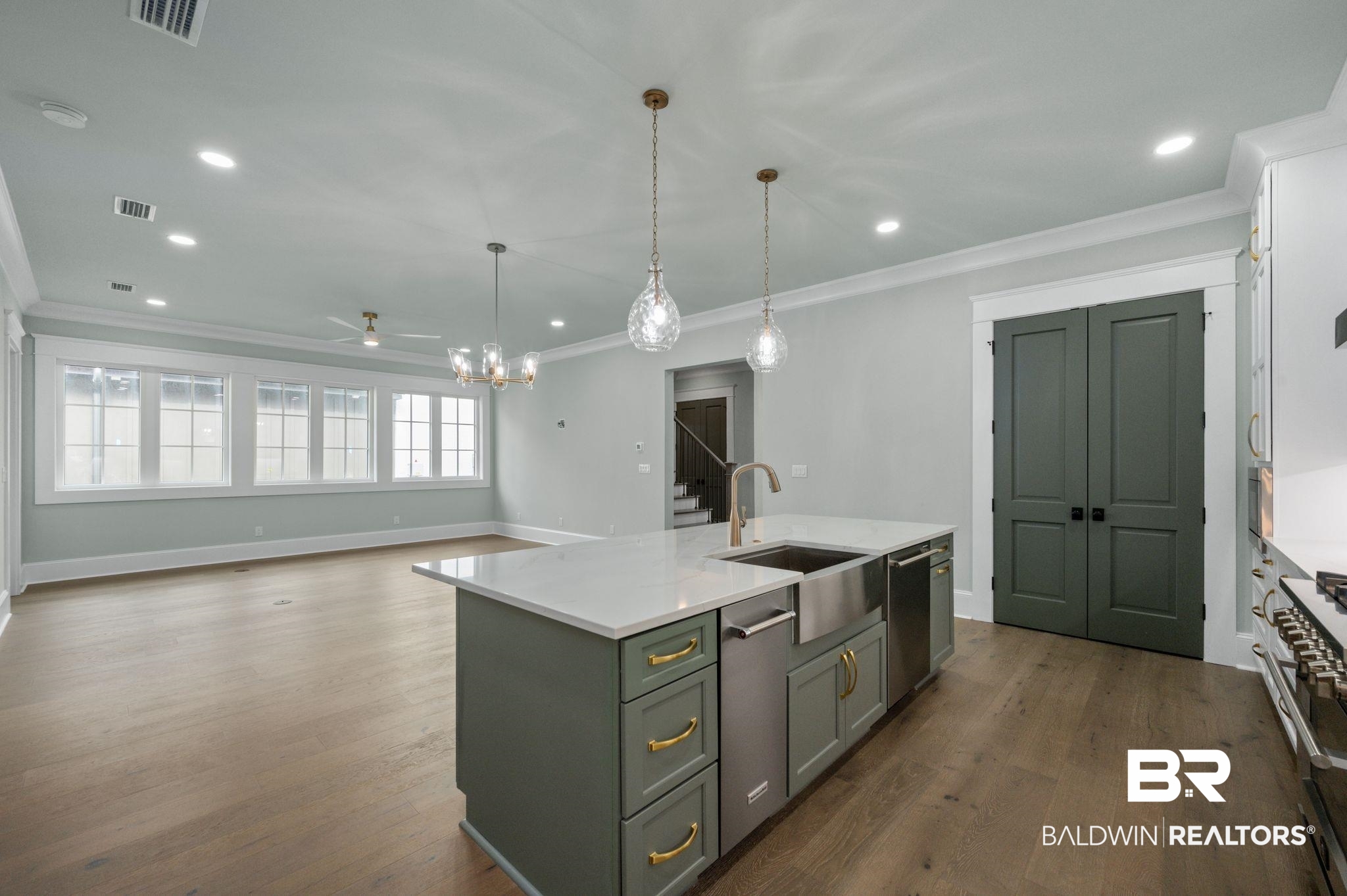 845 Inlet Circle