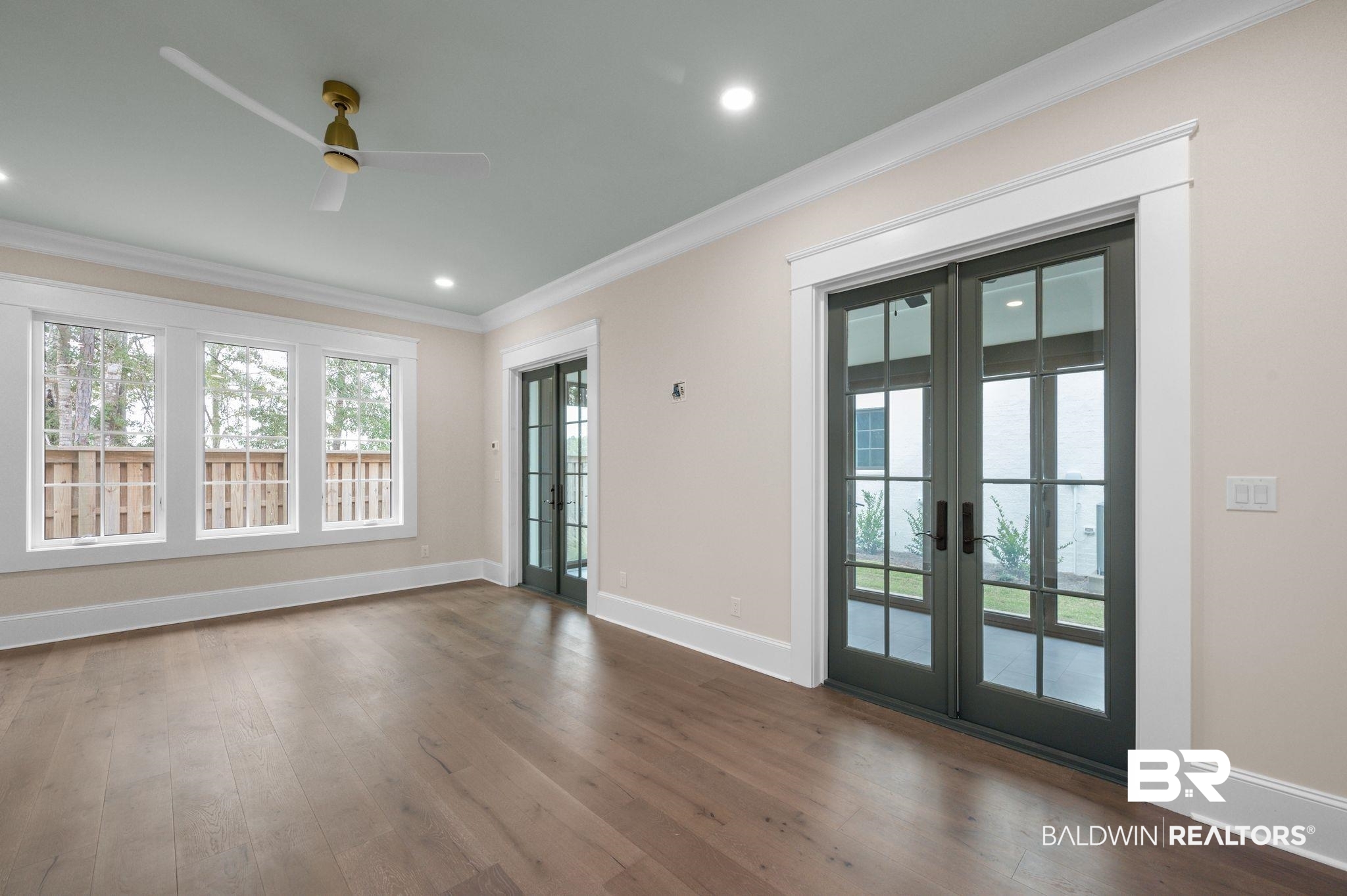 845 Inlet Circle