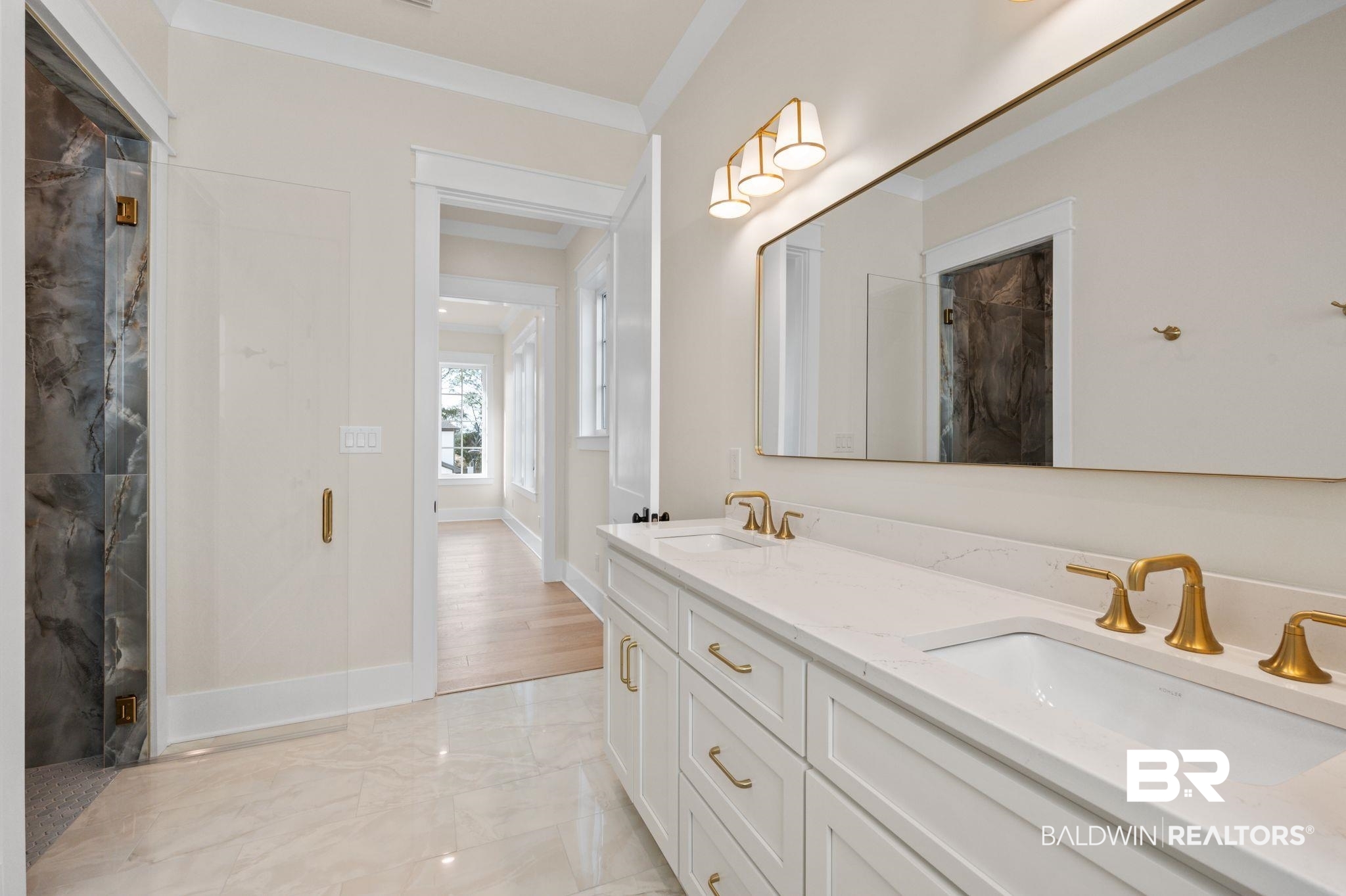 864 Inlet Circle