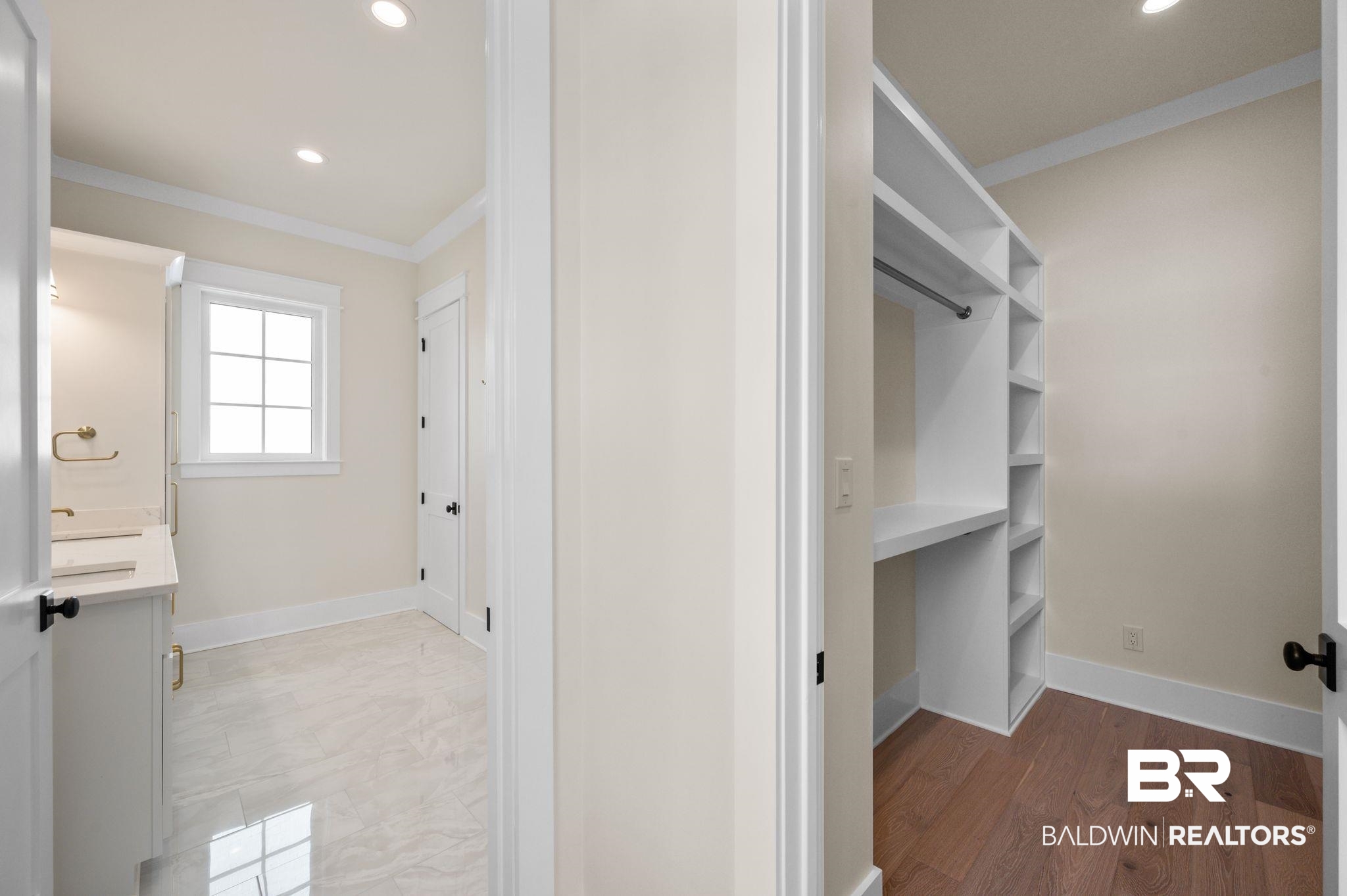 864 Inlet Circle