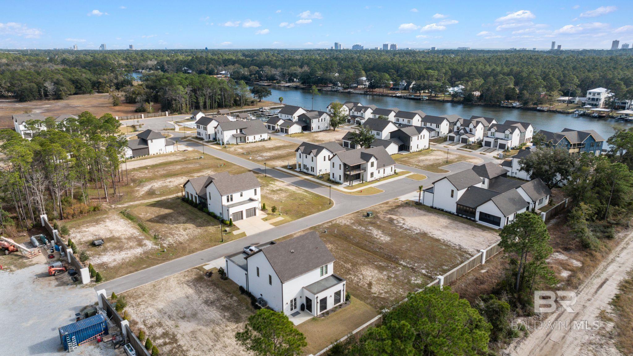 926 Inlet Circle