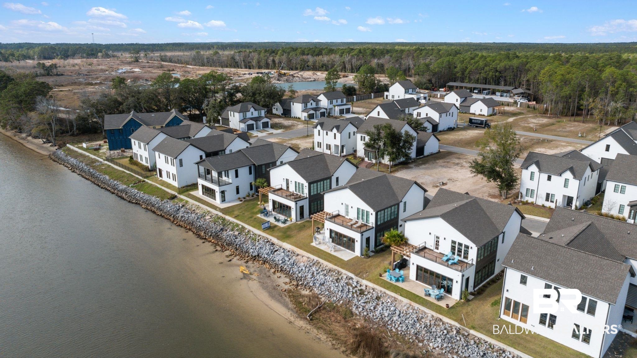 926 Inlet Circle