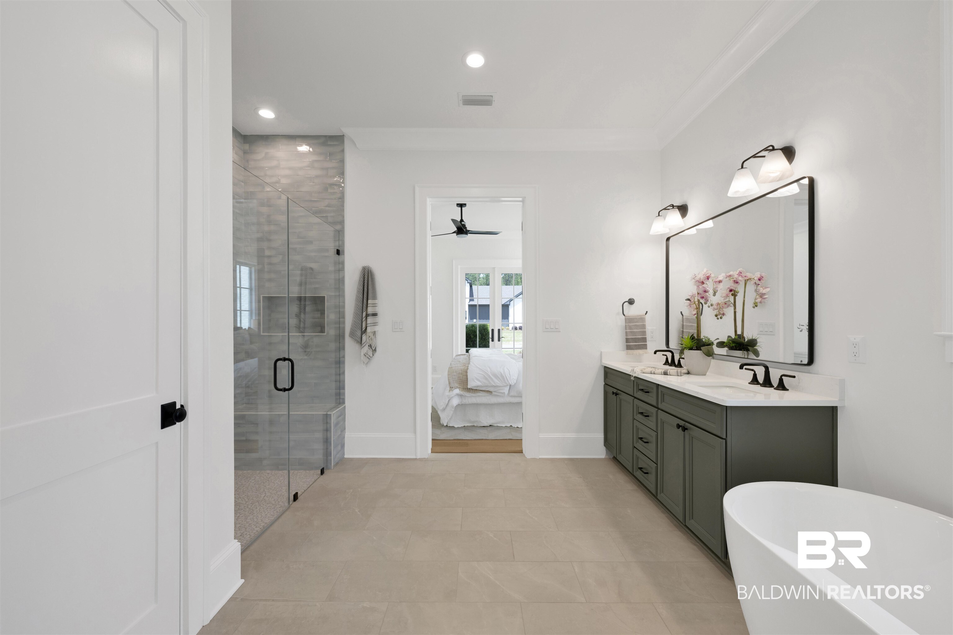 926 Inlet Circle