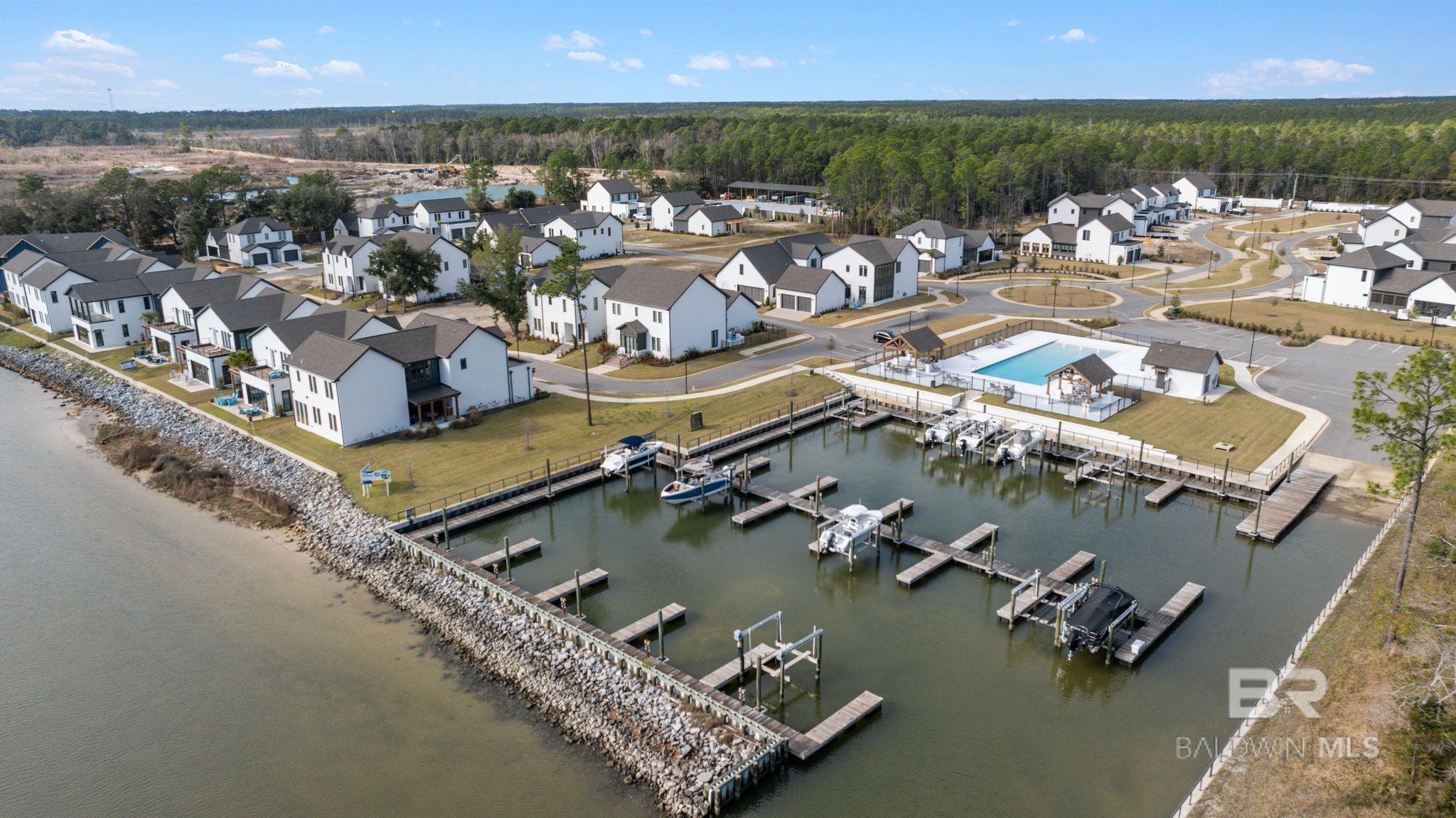 926 Inlet Circle