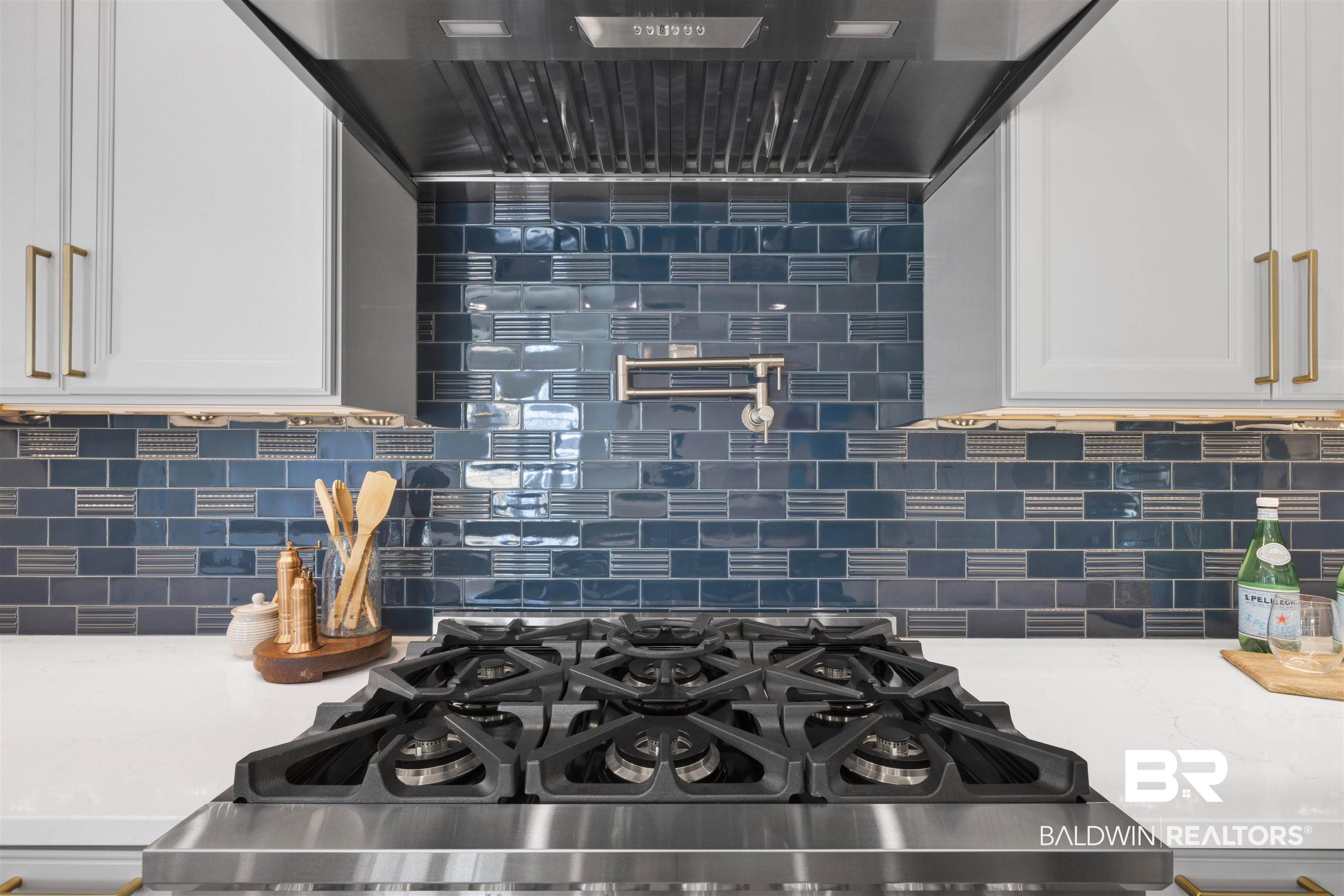 926 Inlet Circle