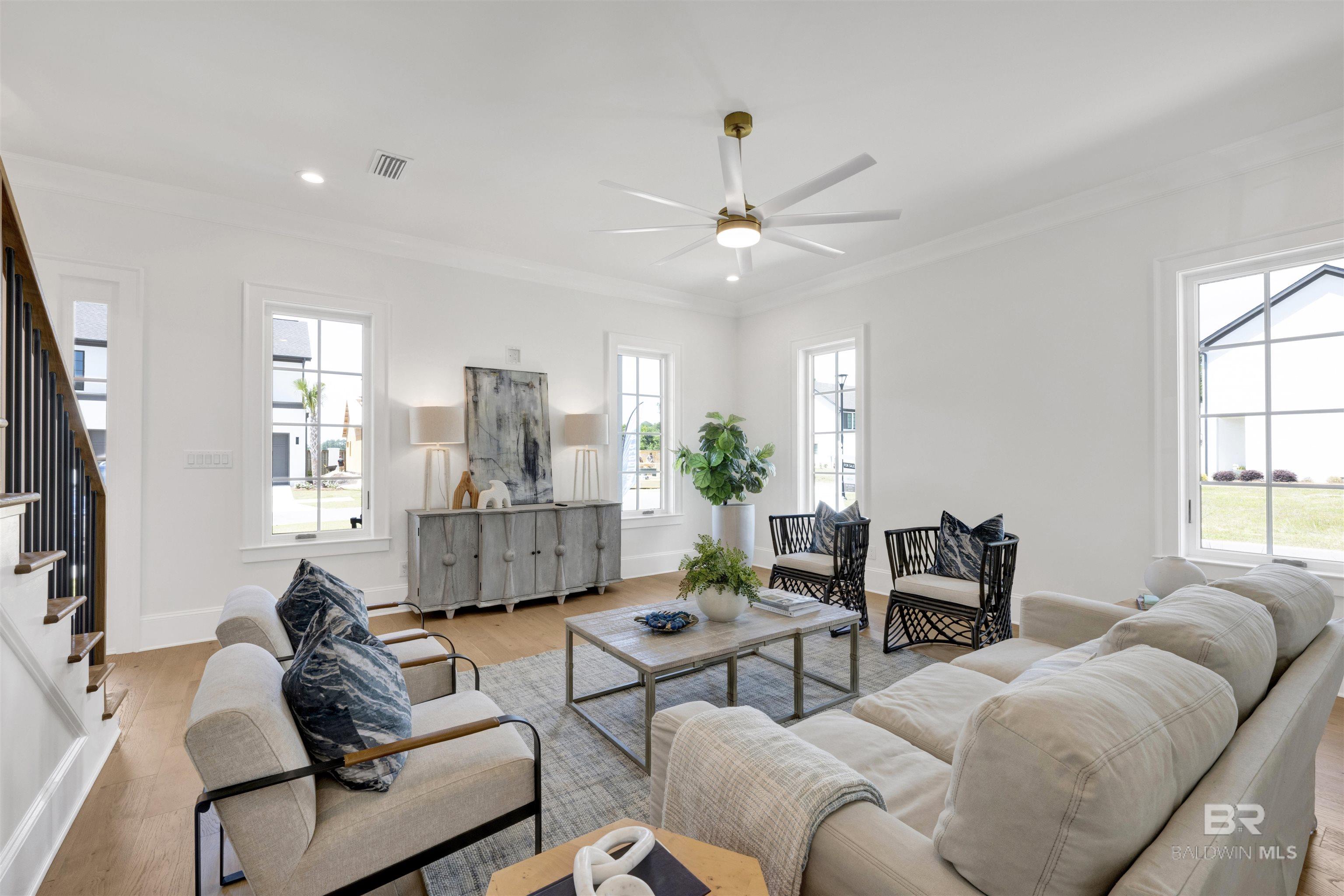 926 Inlet Circle