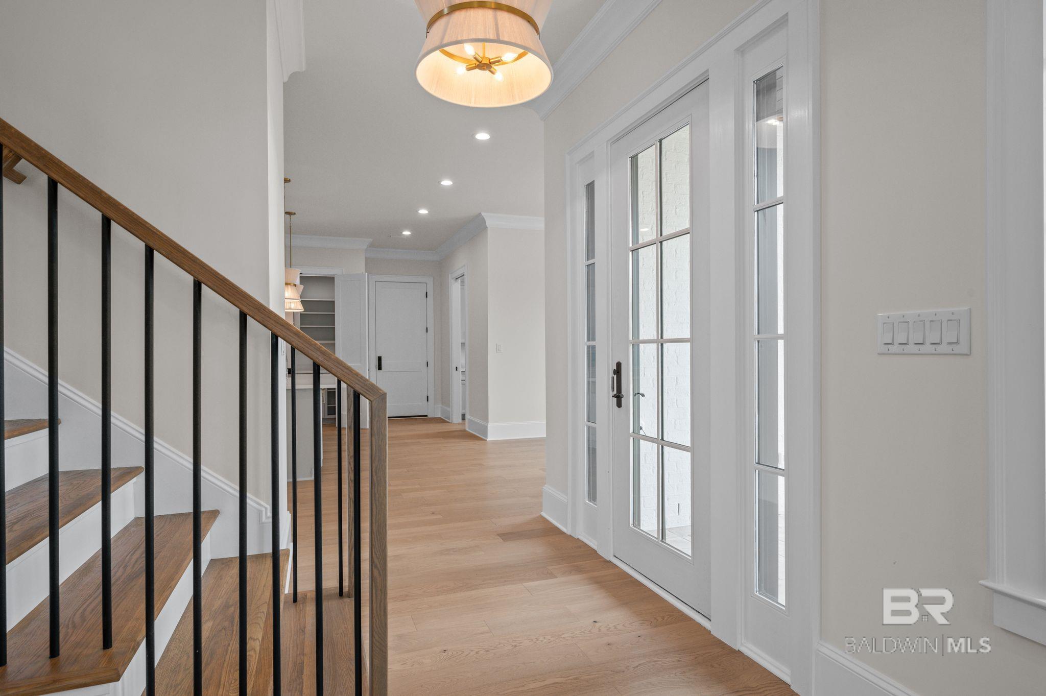 926 Inlet Circle