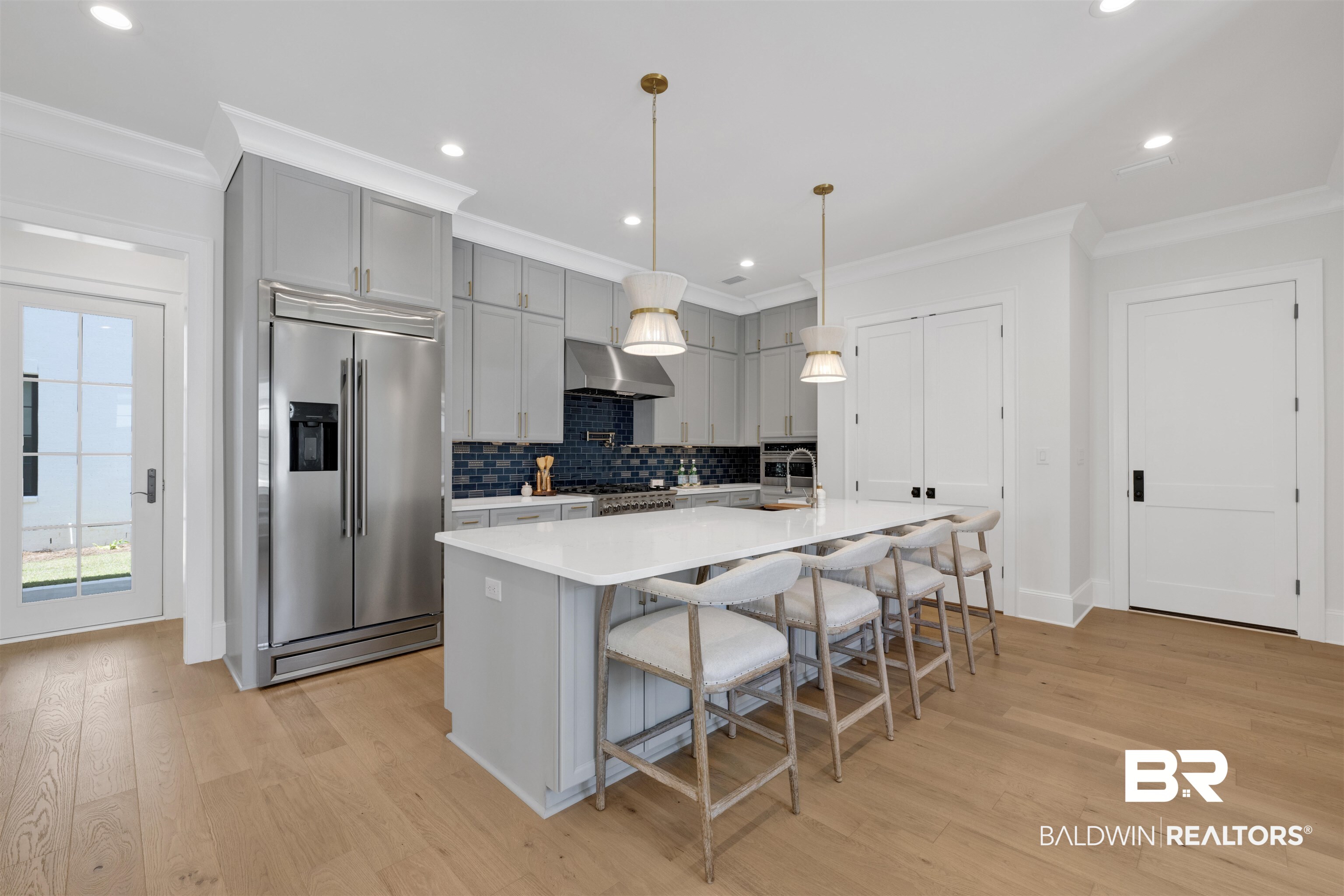 926 Inlet Circle