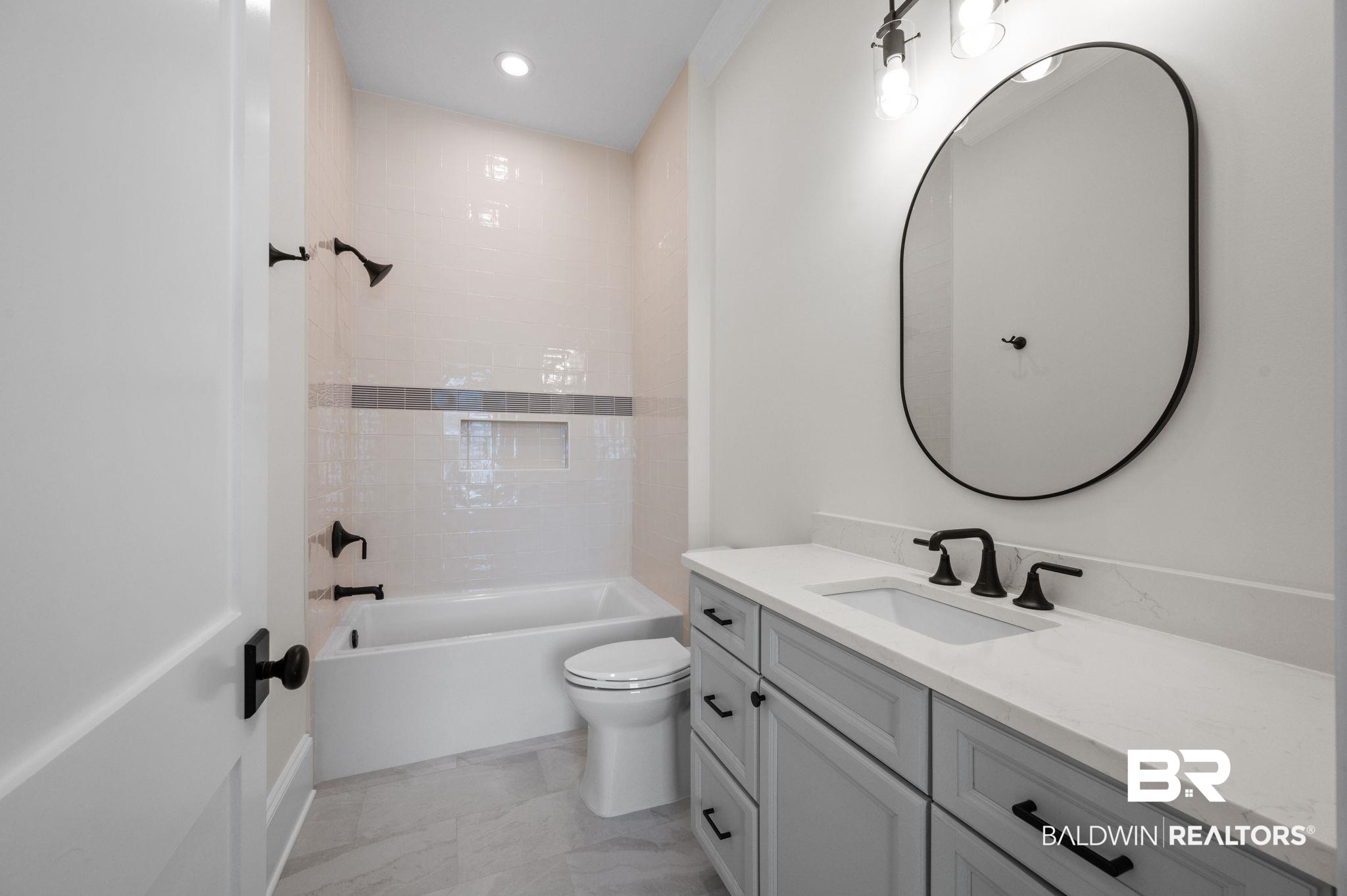 926 Inlet Circle