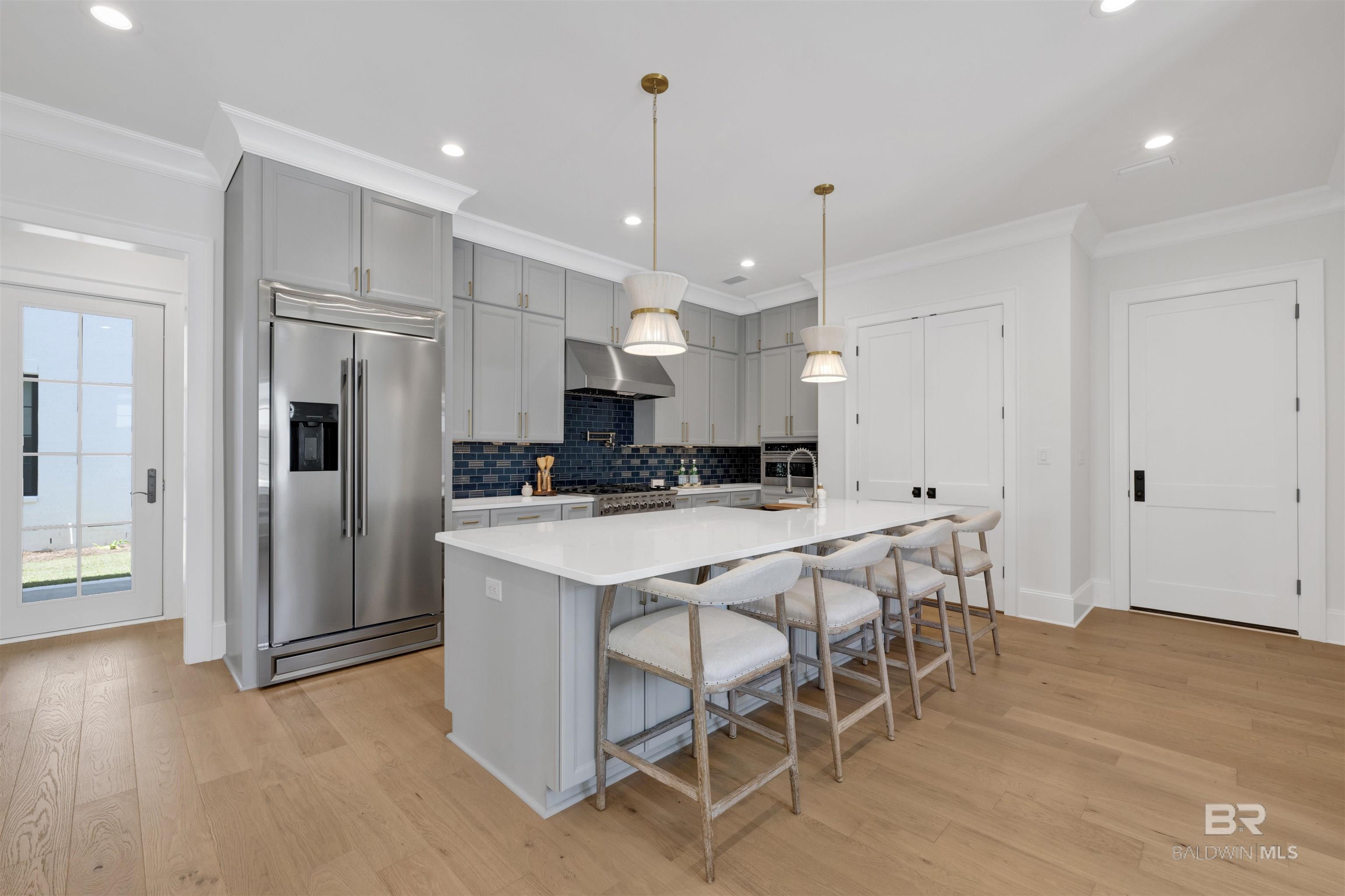 926 Inlet Circle