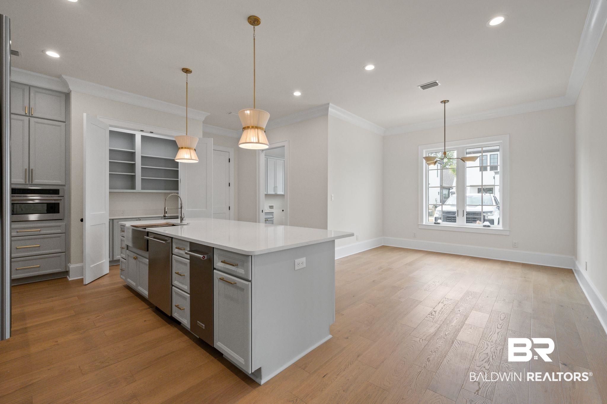926 Inlet Circle