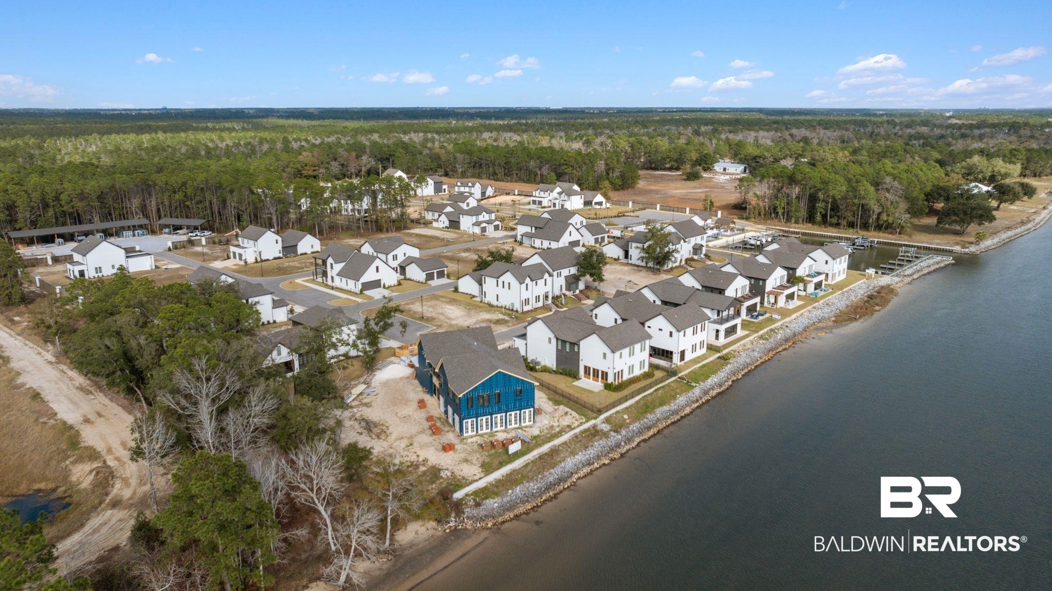 906 Inlet Circle