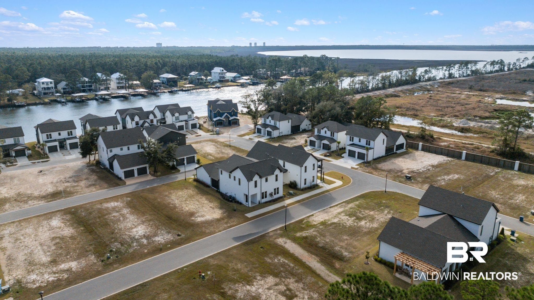 906 Inlet Circle
