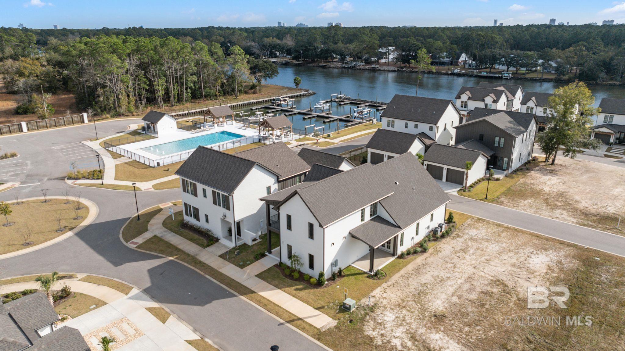 906 Inlet Circle