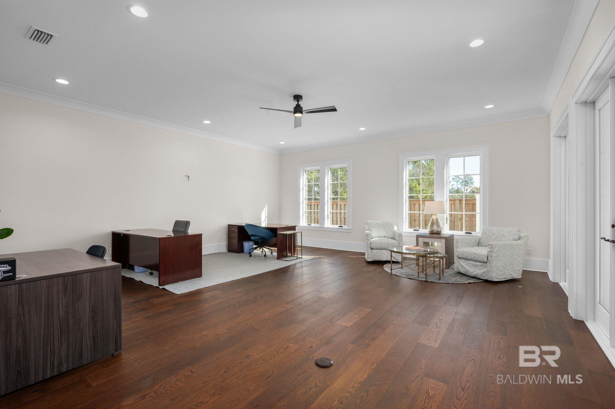 2720 Straits Boulevard