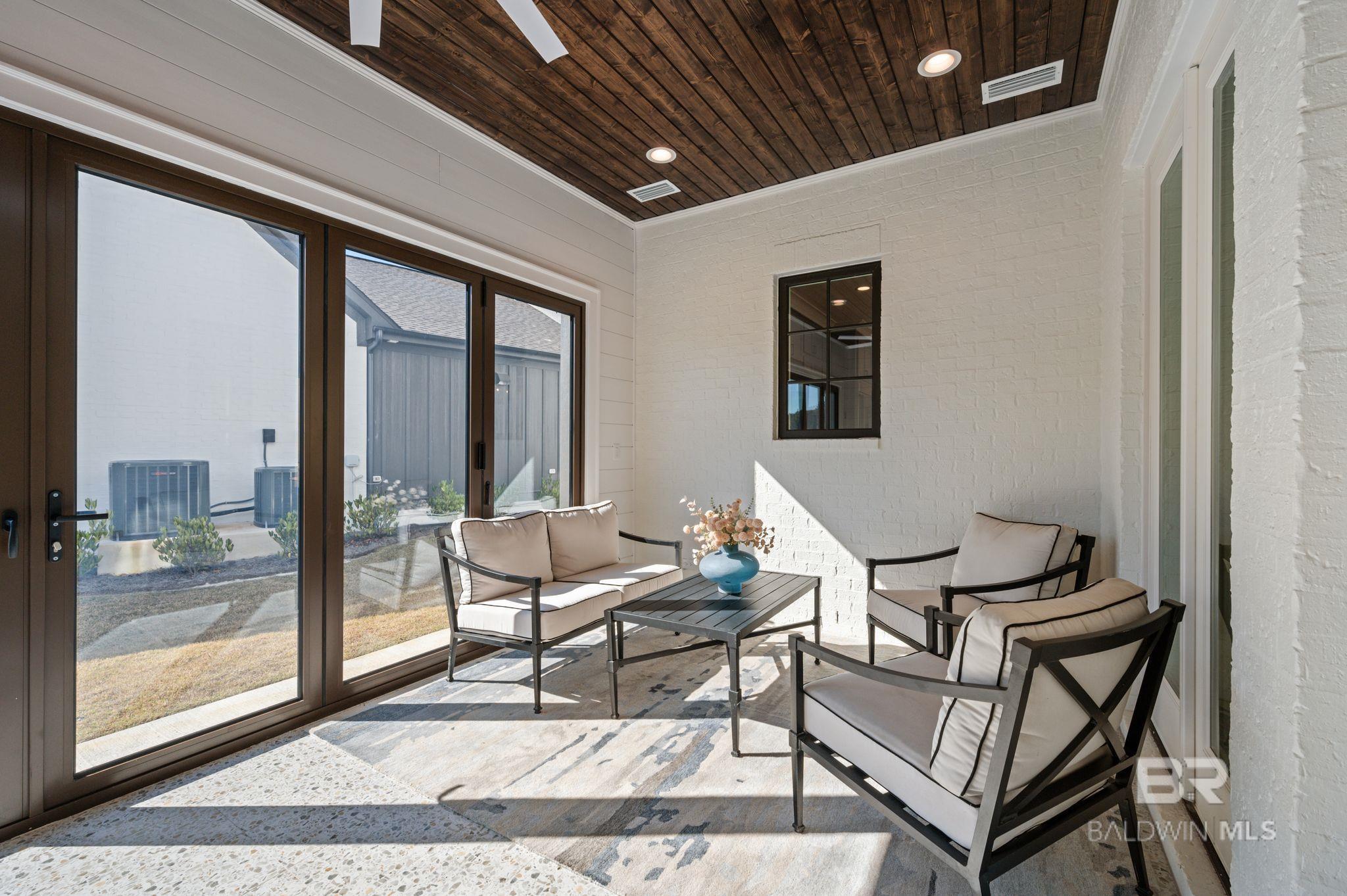 2720 Straits Boulevard