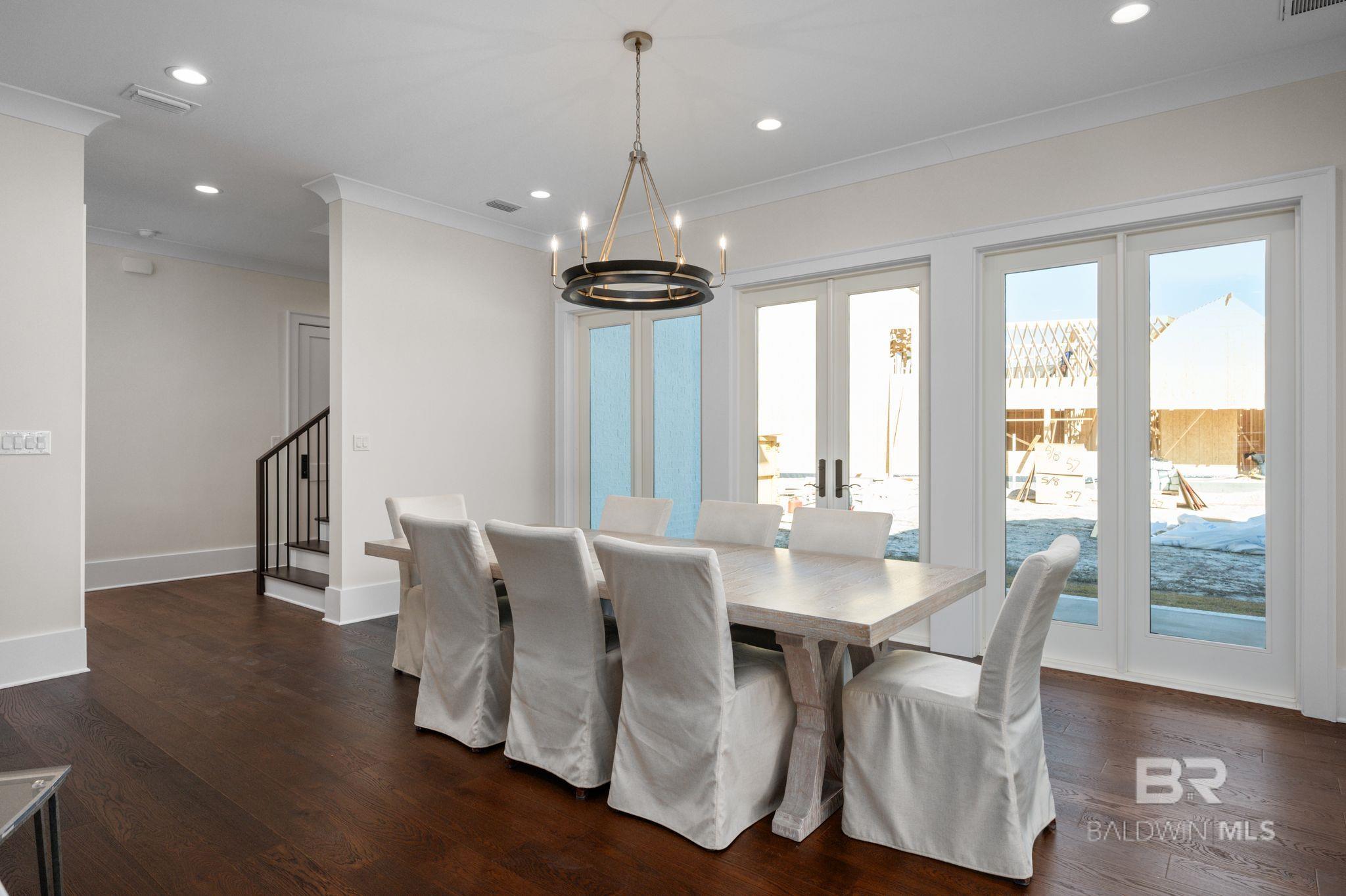 2720 Straits Boulevard