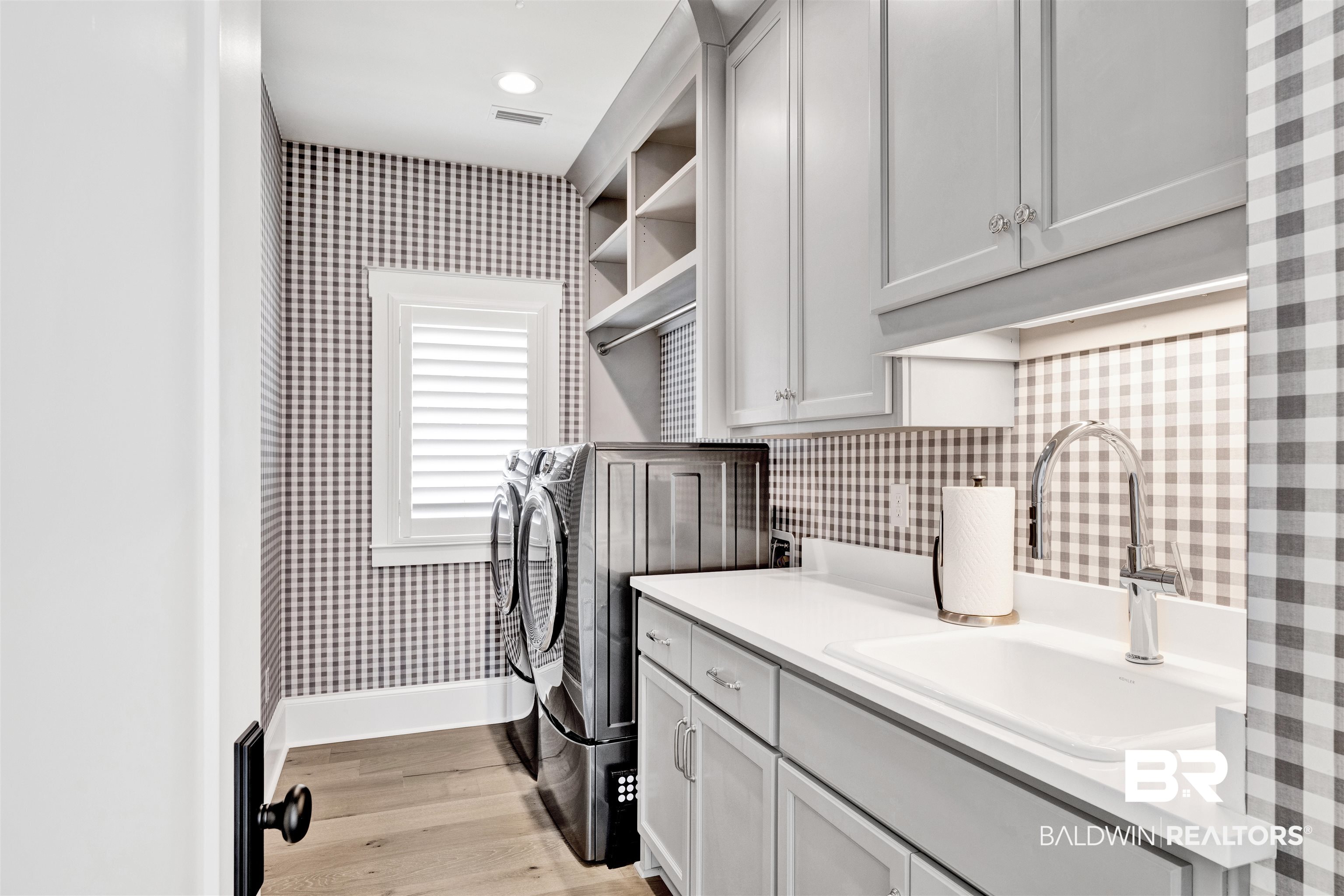 861 Inlet Circle