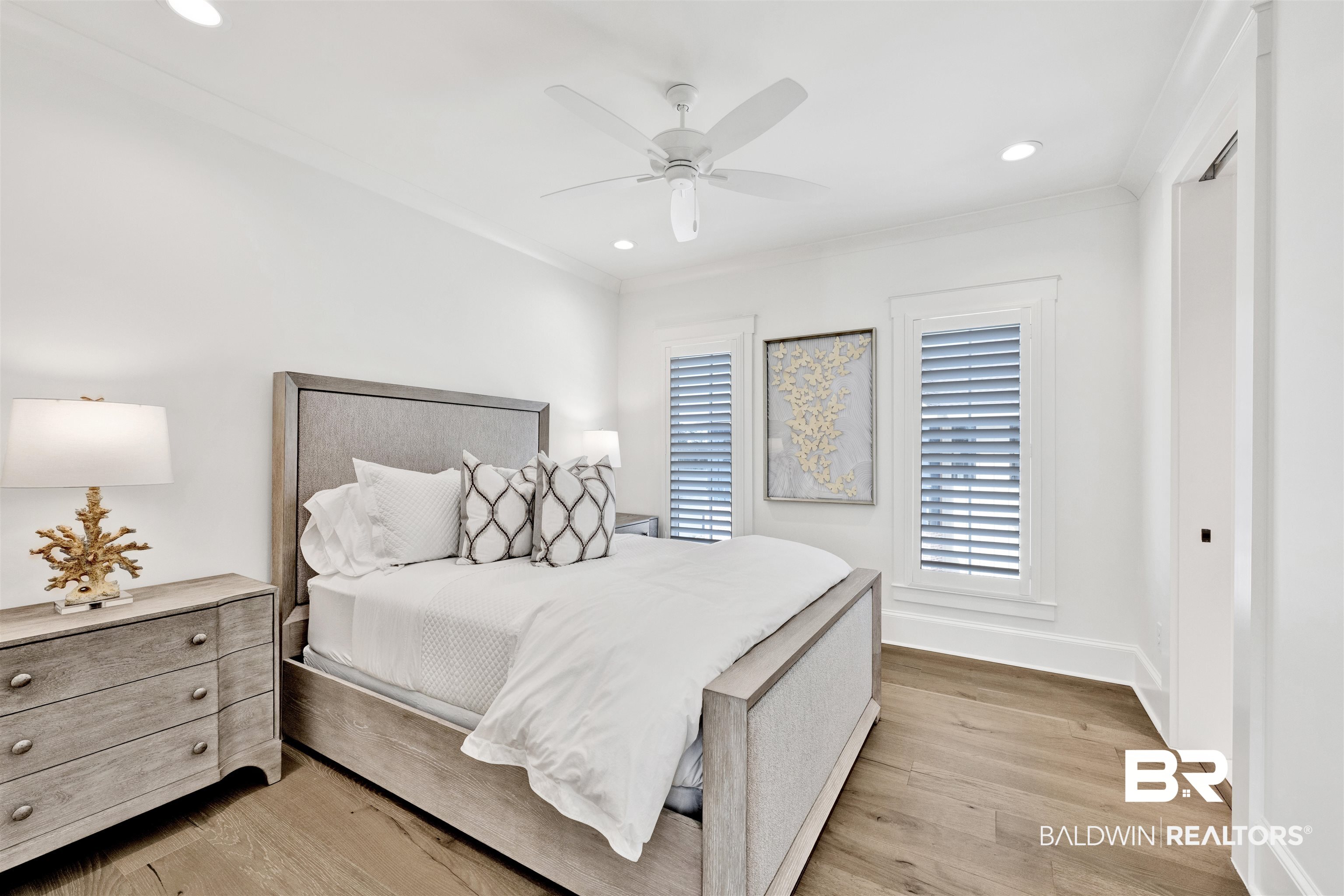 861 Inlet Circle