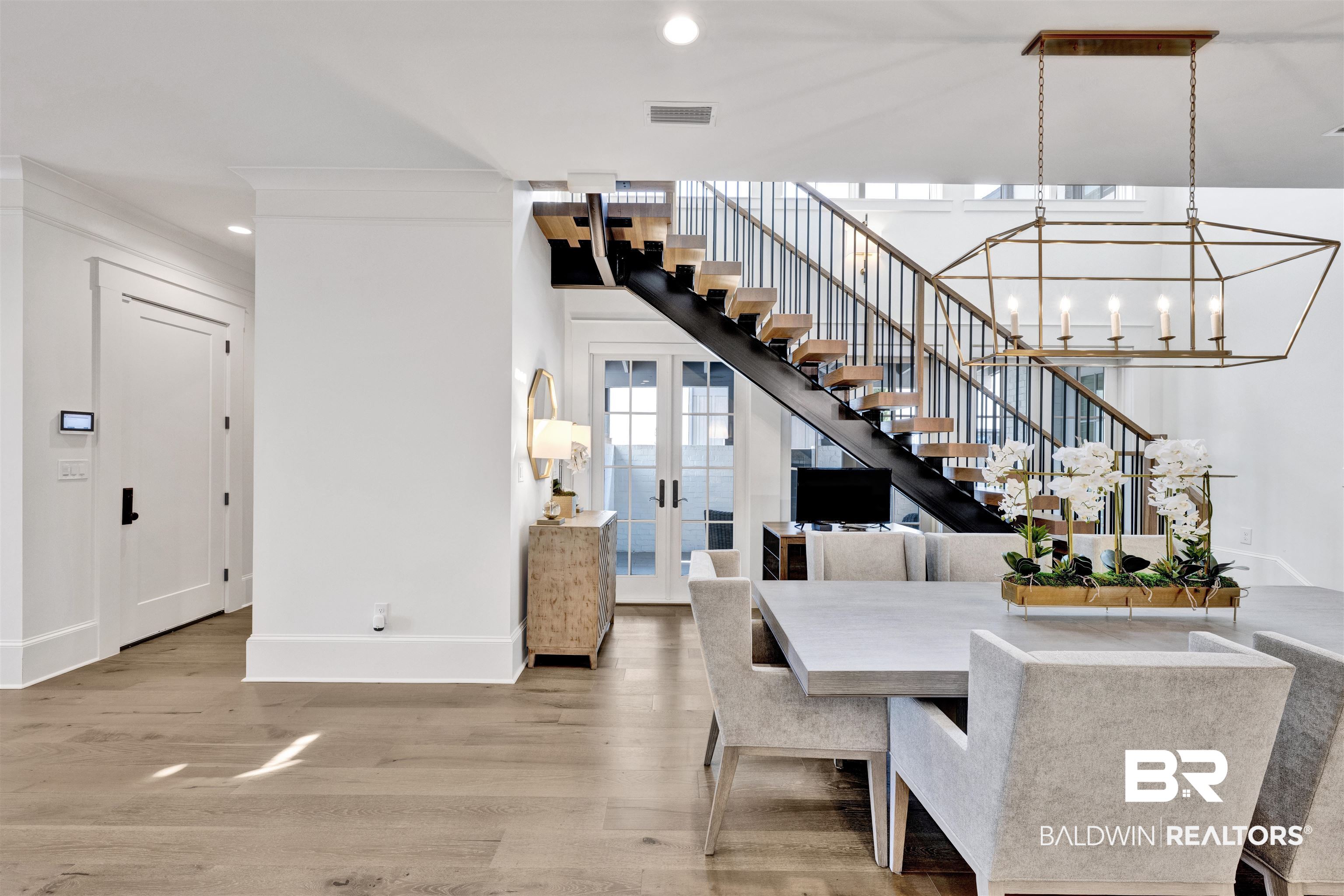 861 Inlet Circle