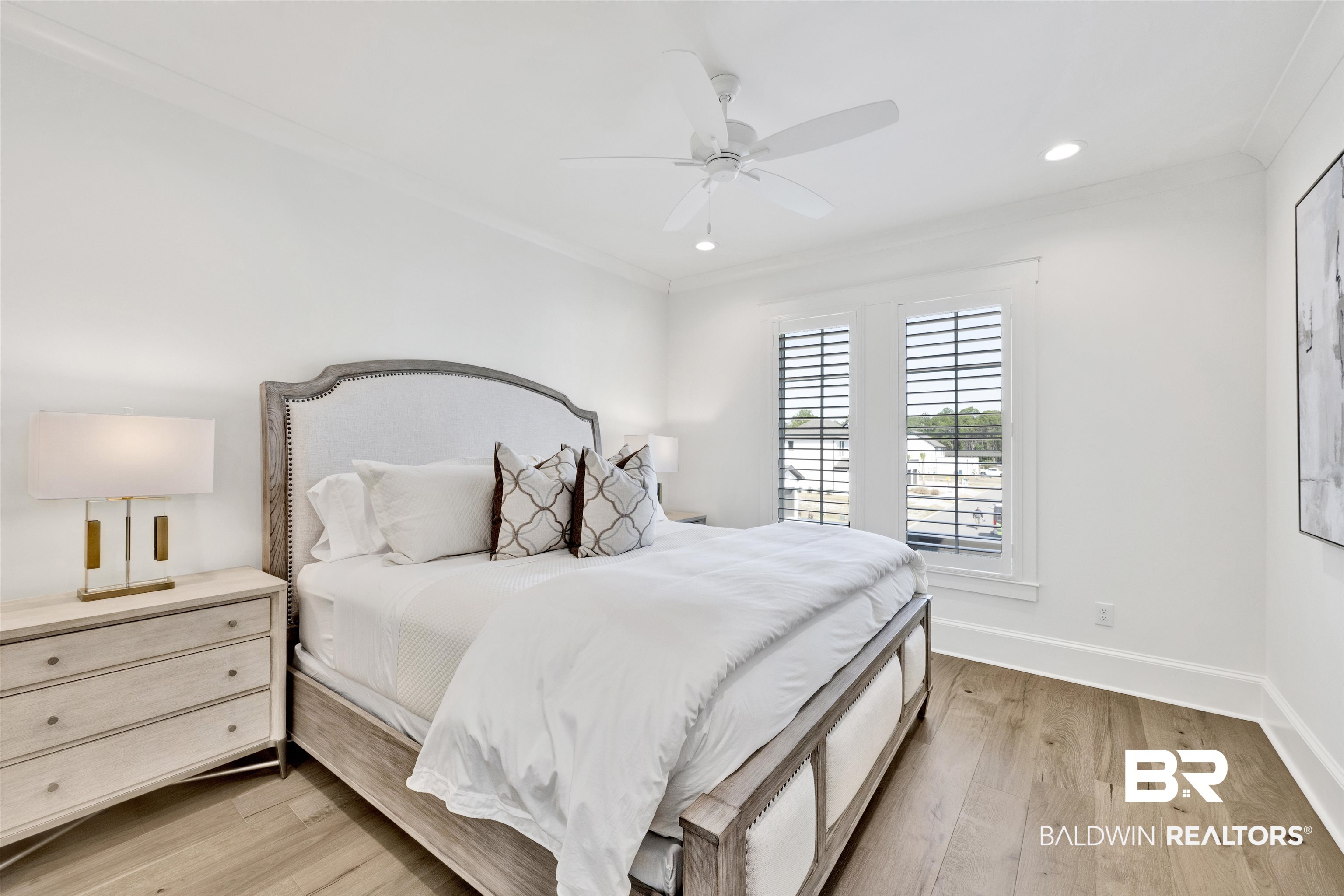 861 Inlet Circle
