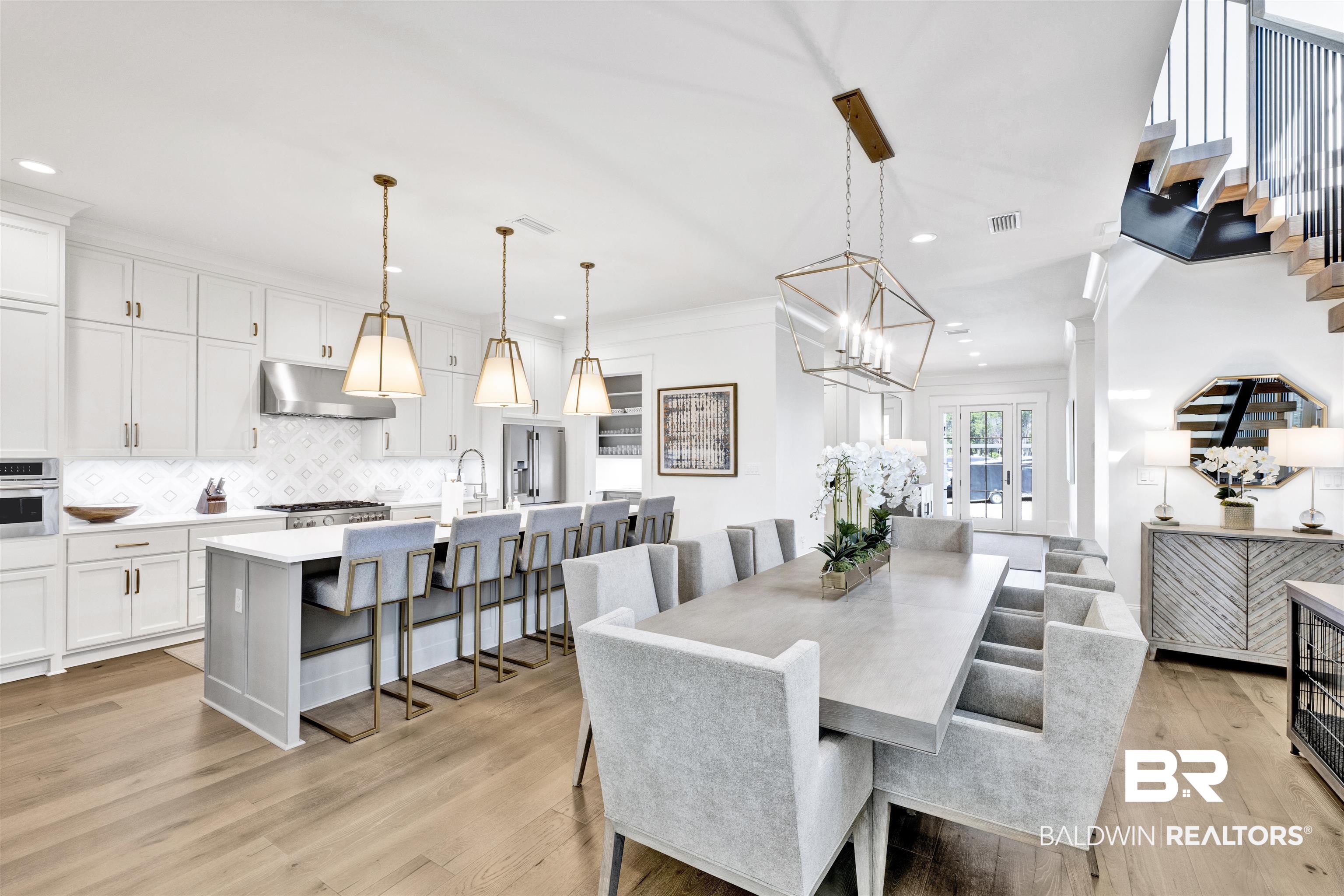 861 Inlet Circle