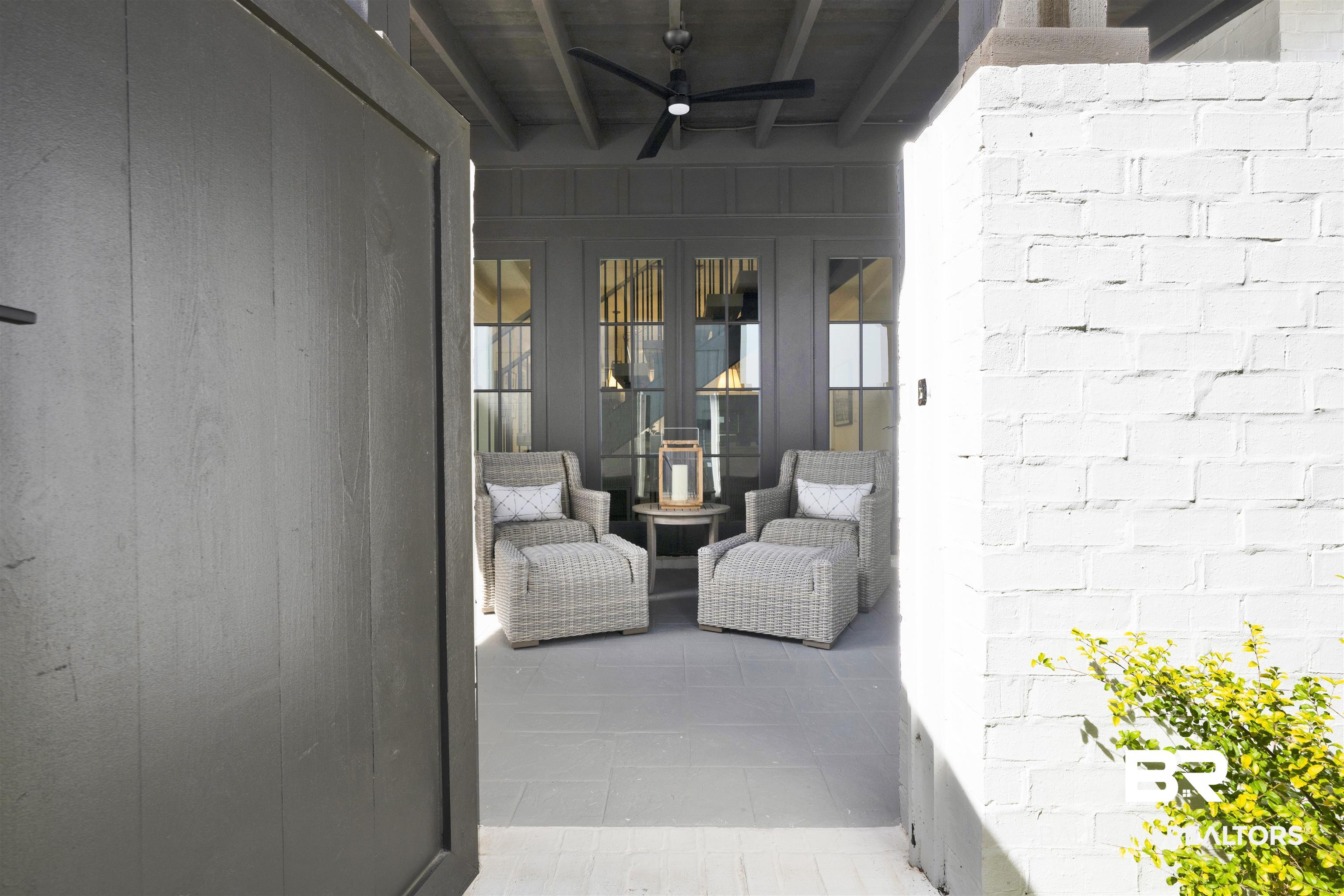 861 Inlet Circle
