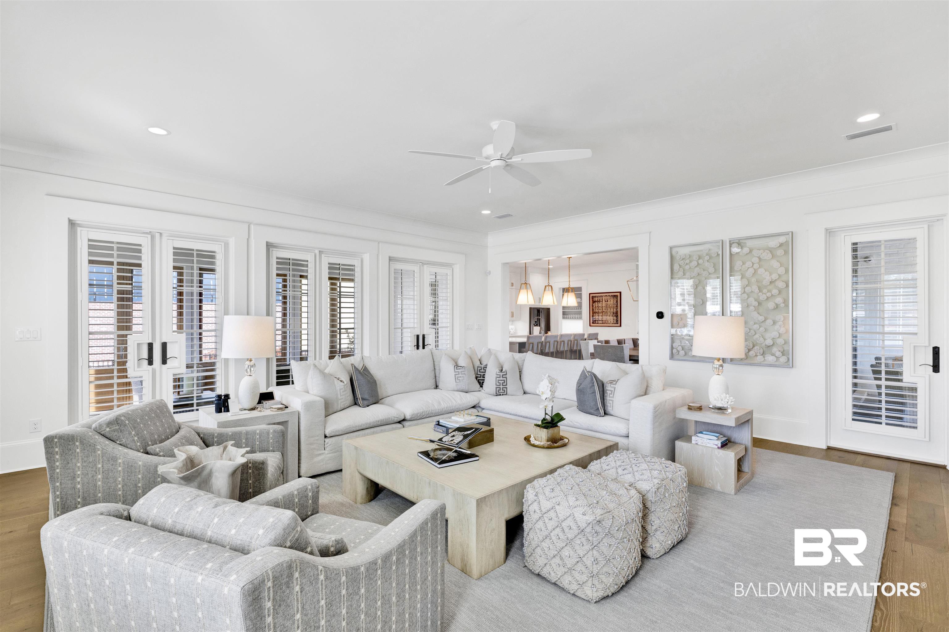 861 Inlet Circle