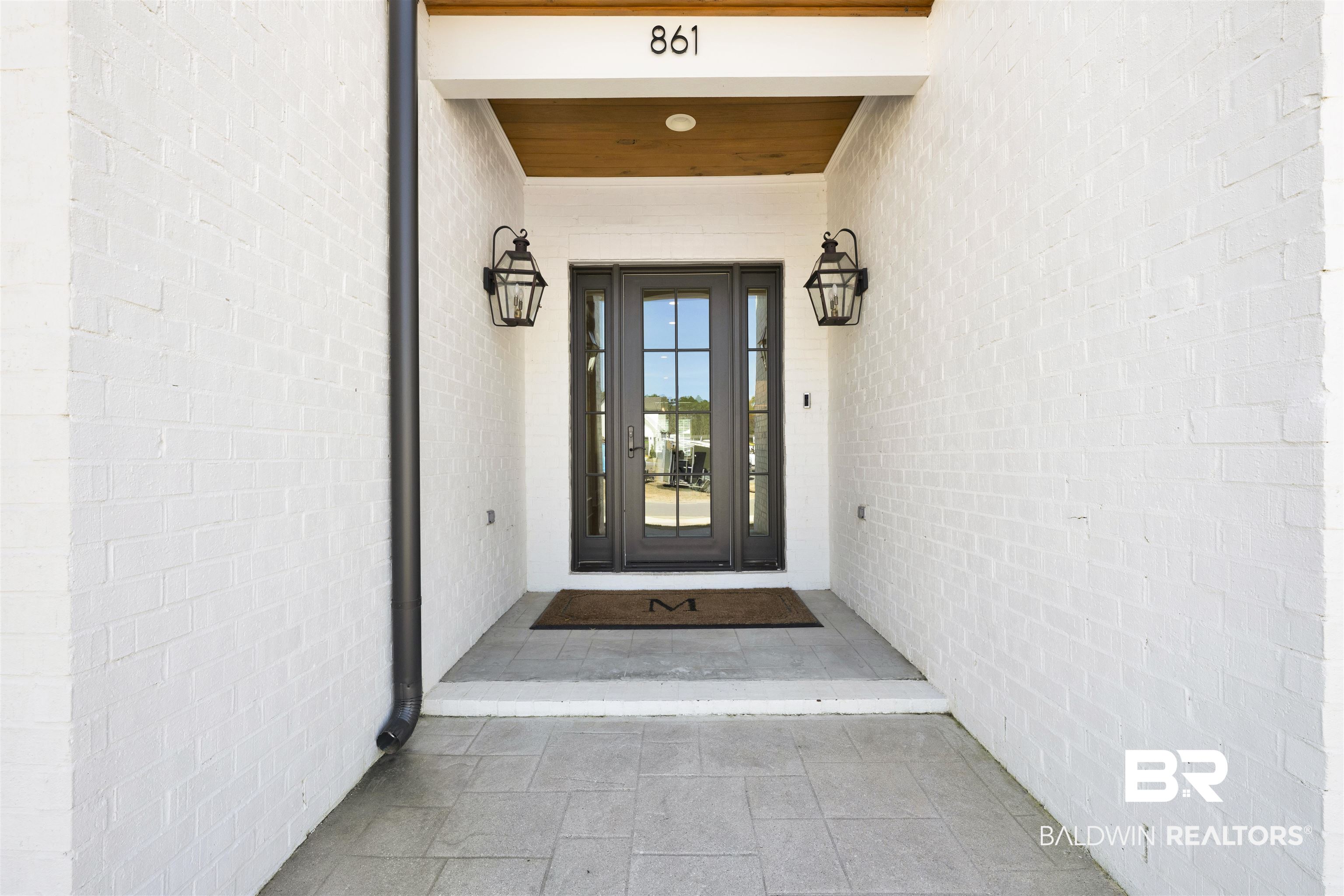 861 Inlet Circle