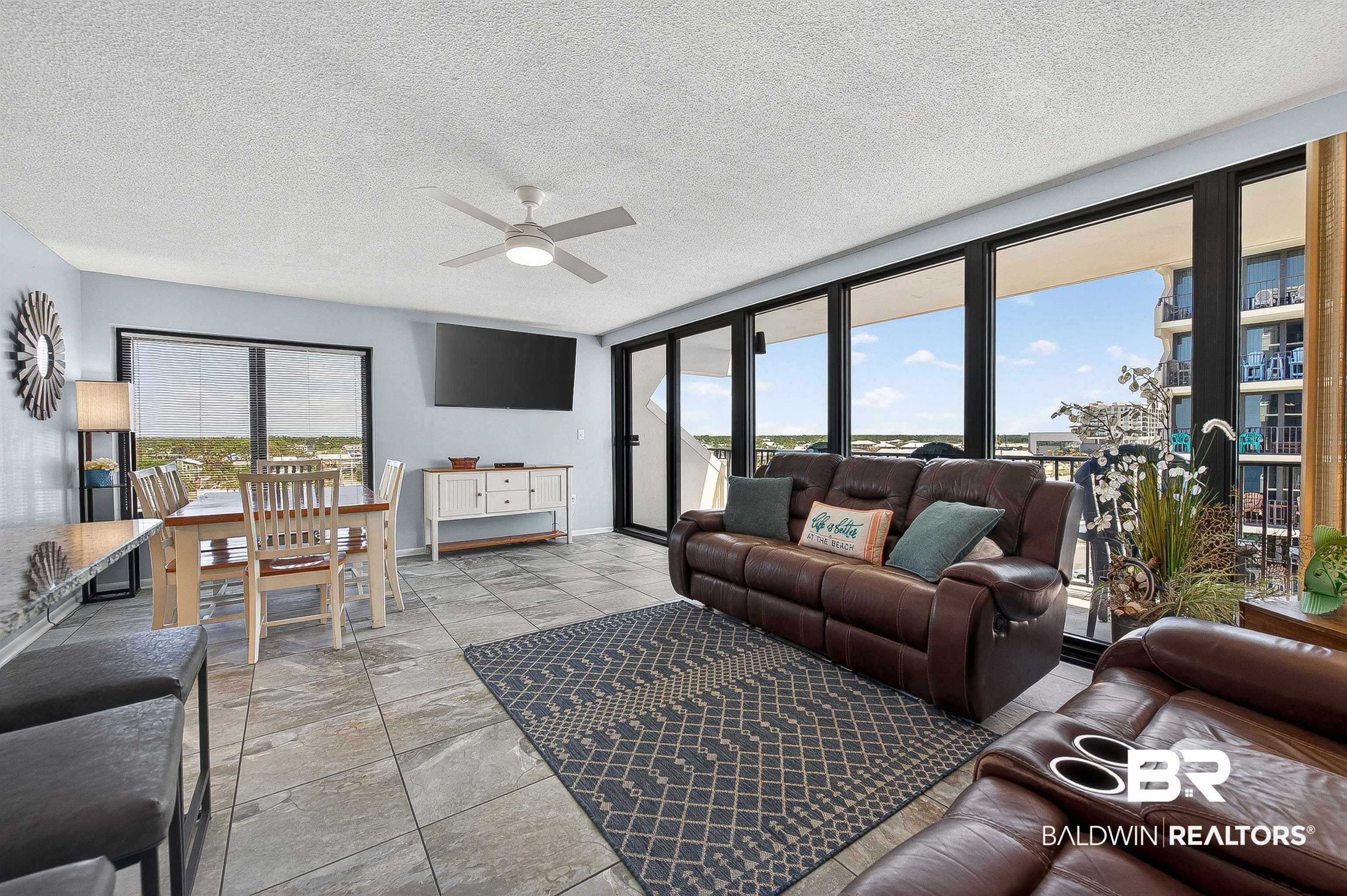 407 W Beach Boulevard # 570