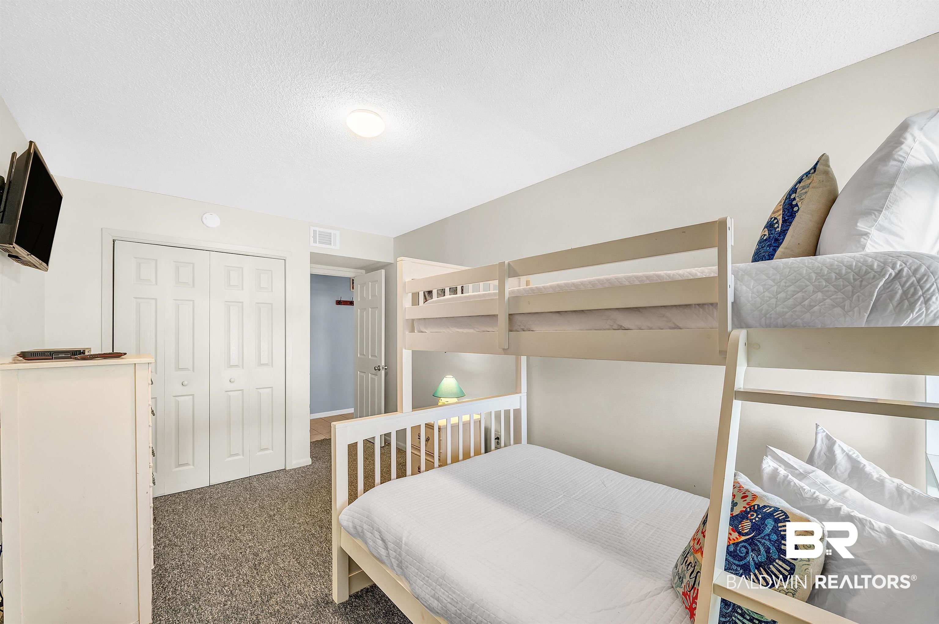 407 W Beach Boulevard # 570