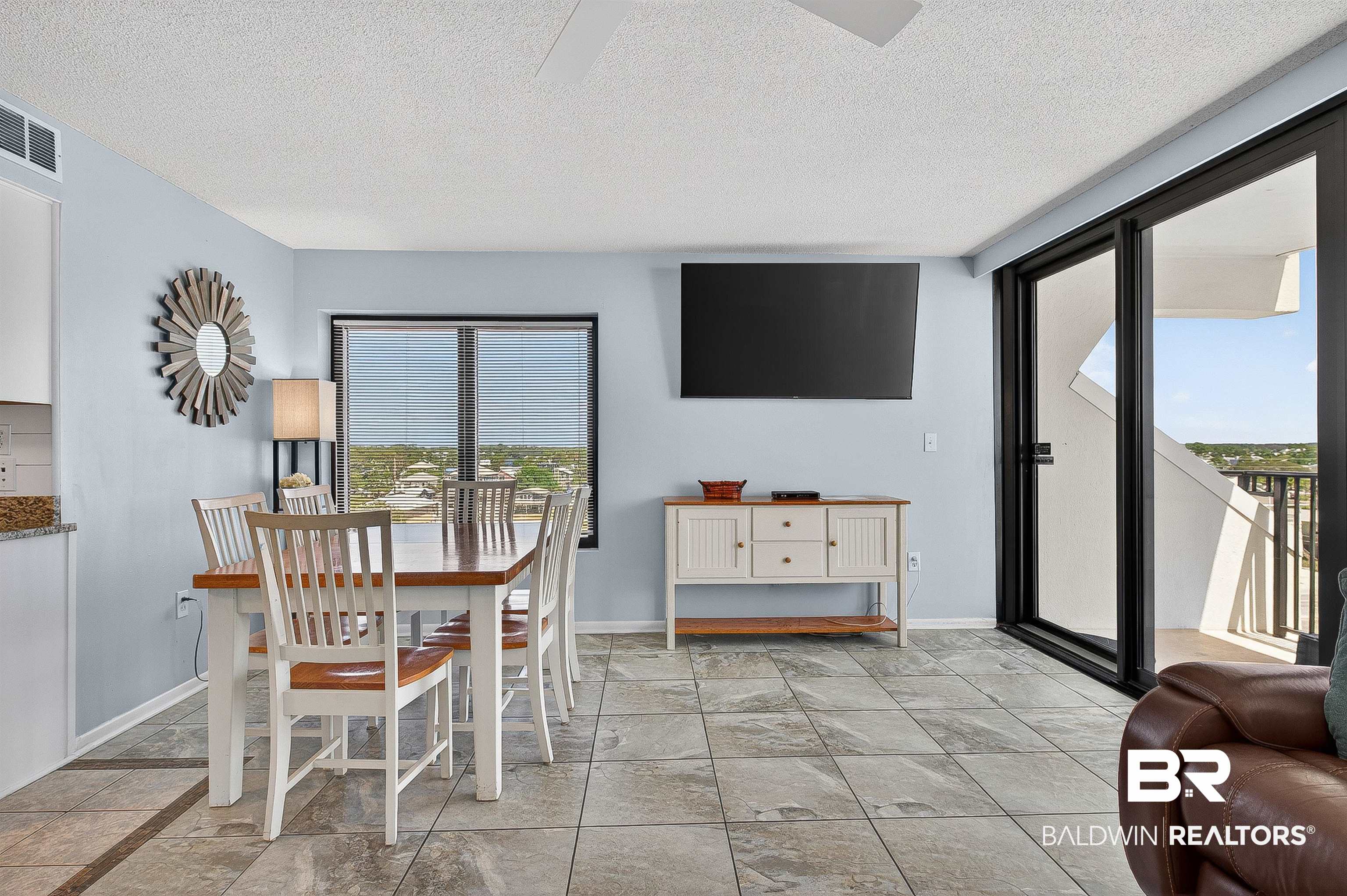 407 W Beach Boulevard # 570