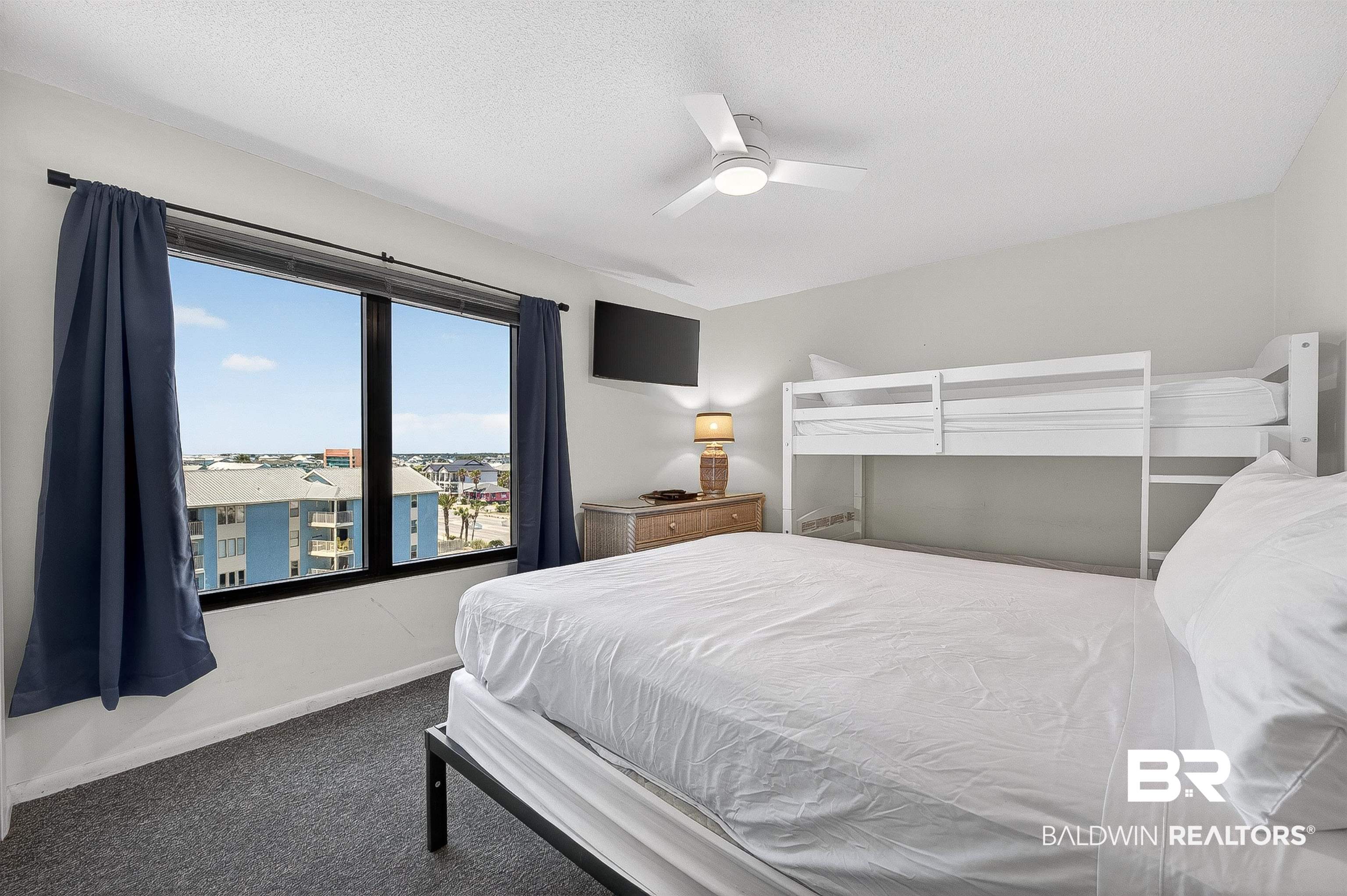 407 W Beach Boulevard # 570
