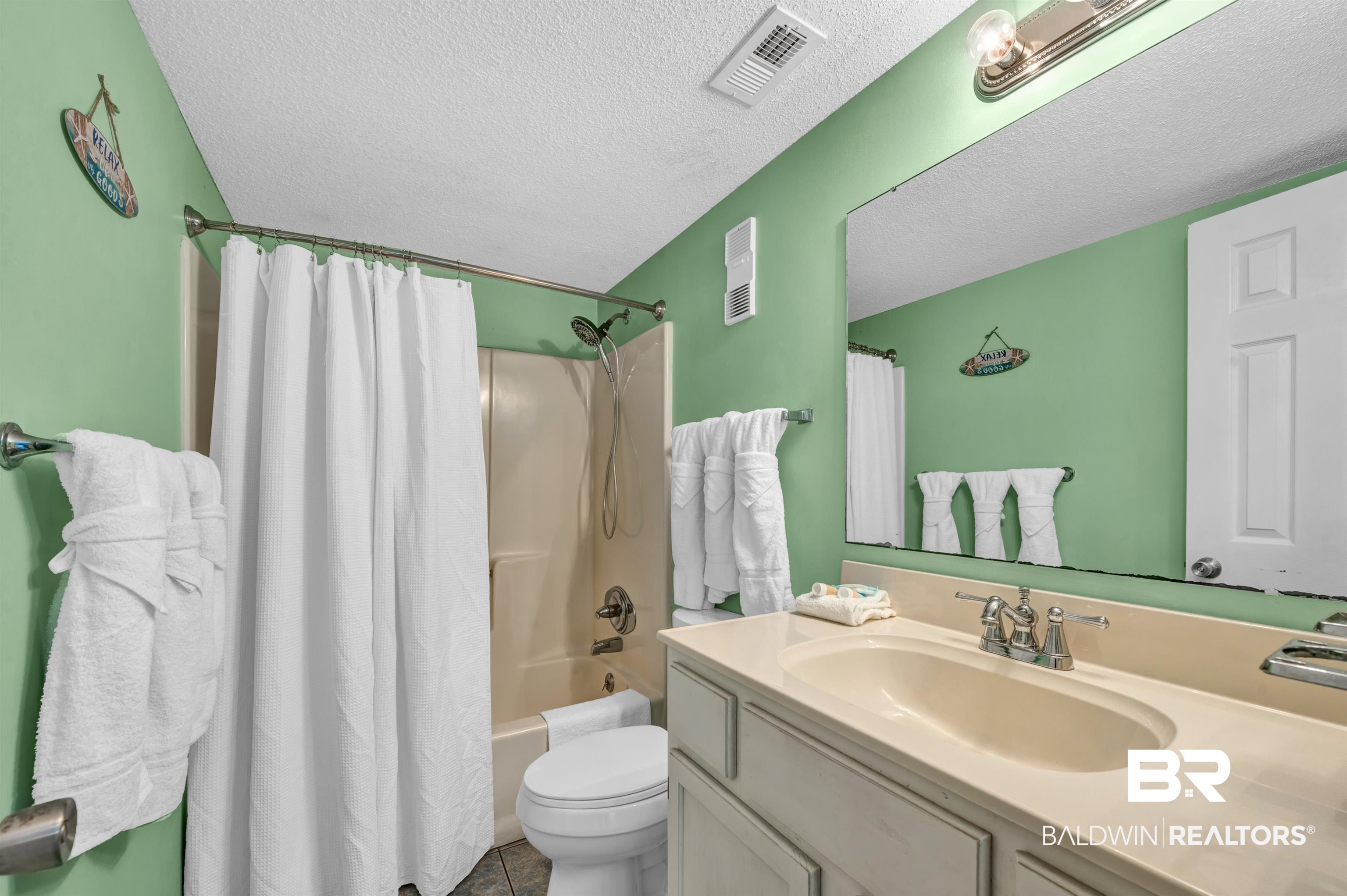 407 W Beach Boulevard # 570