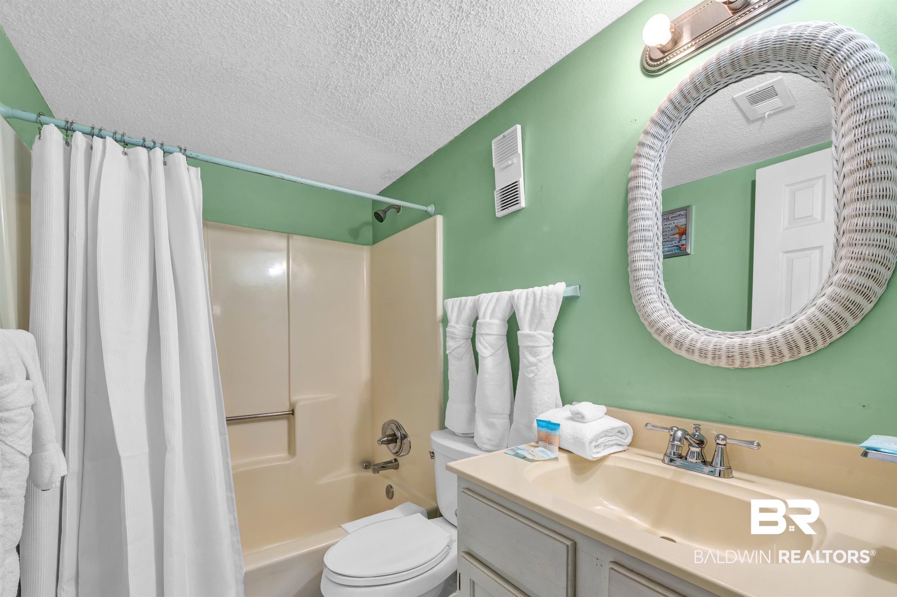 407 W Beach Boulevard # 570