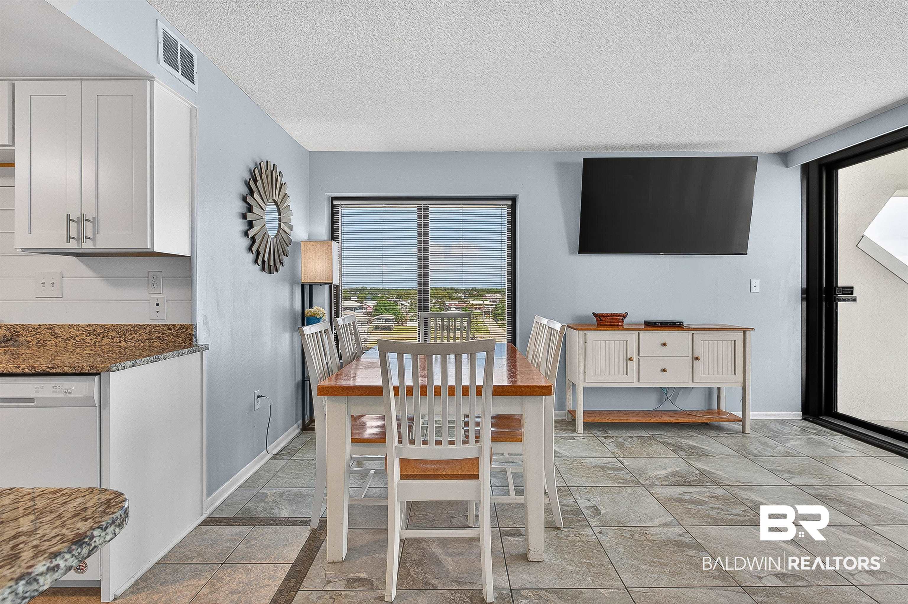 407 W Beach Boulevard # 570