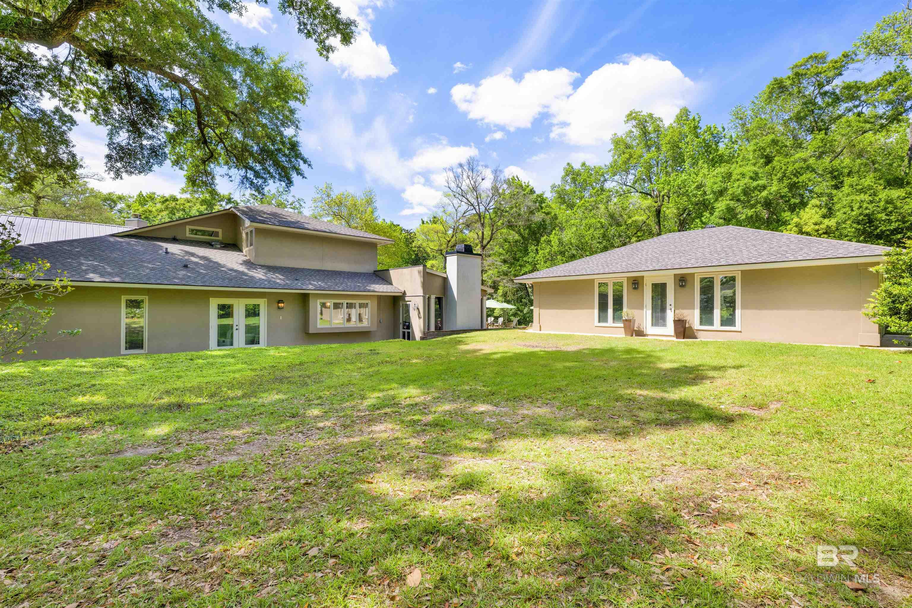 6801 N Winding Brook Drive