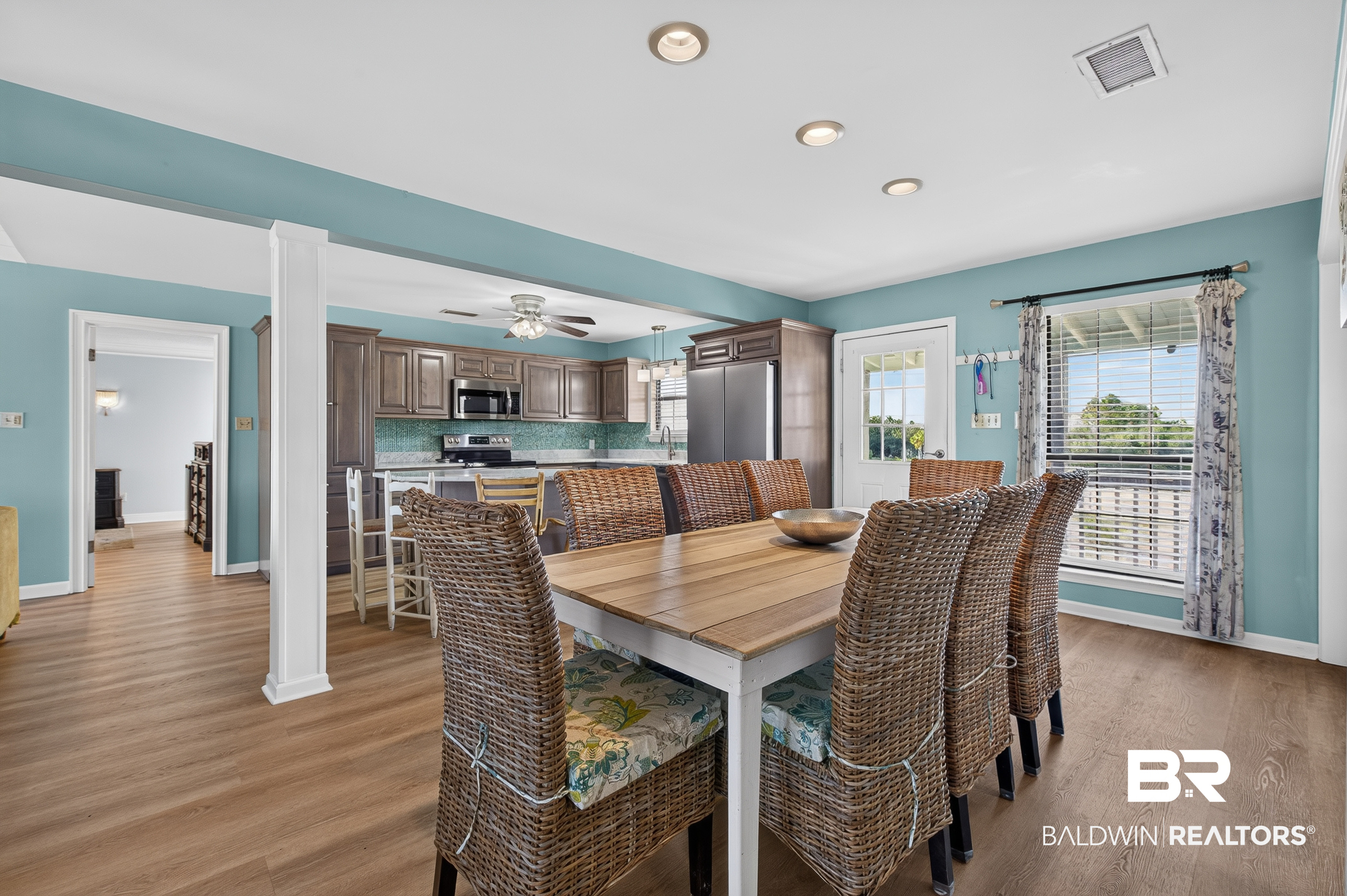 1355 W Lagoon Ave